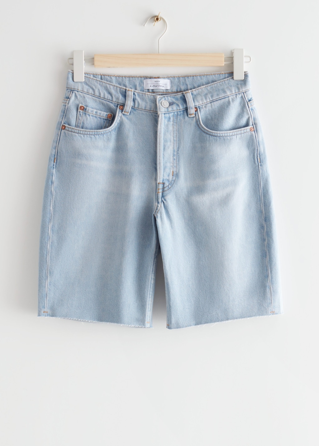 Precious Cut Denim Shorts - Light Blue - Bodegón