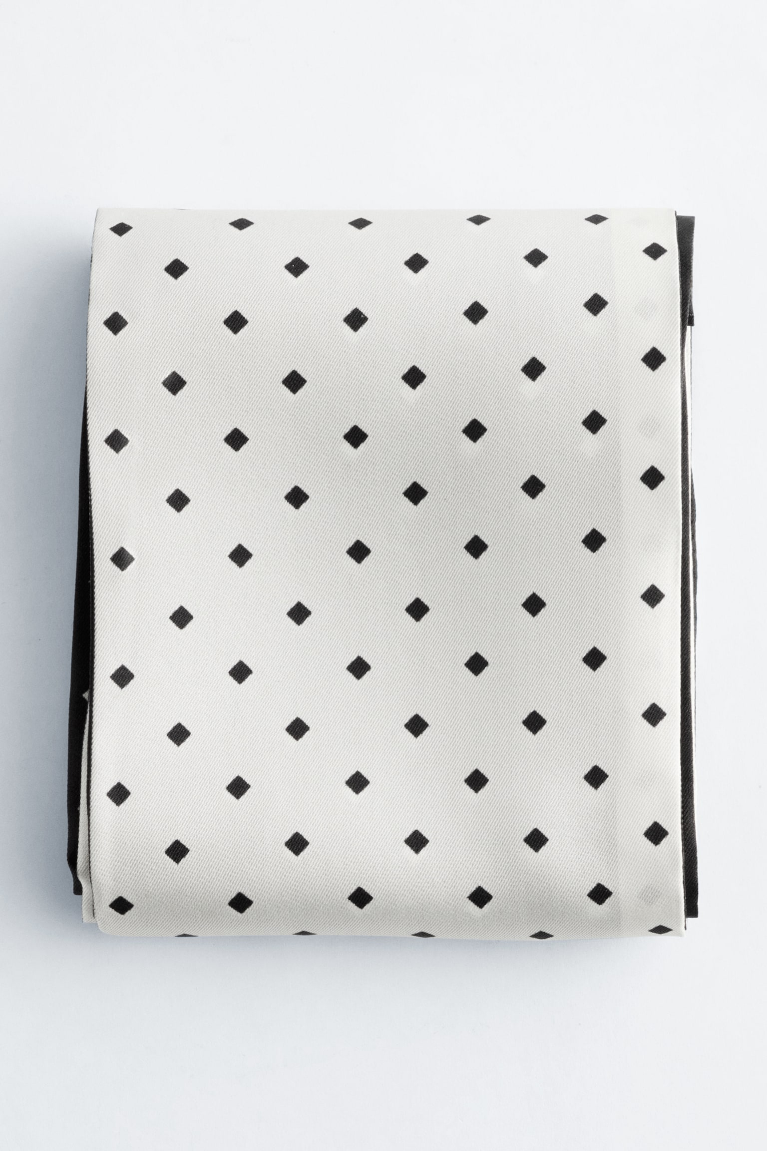 Pañuelo fino estampado de seda - Negro/Lunares blancos