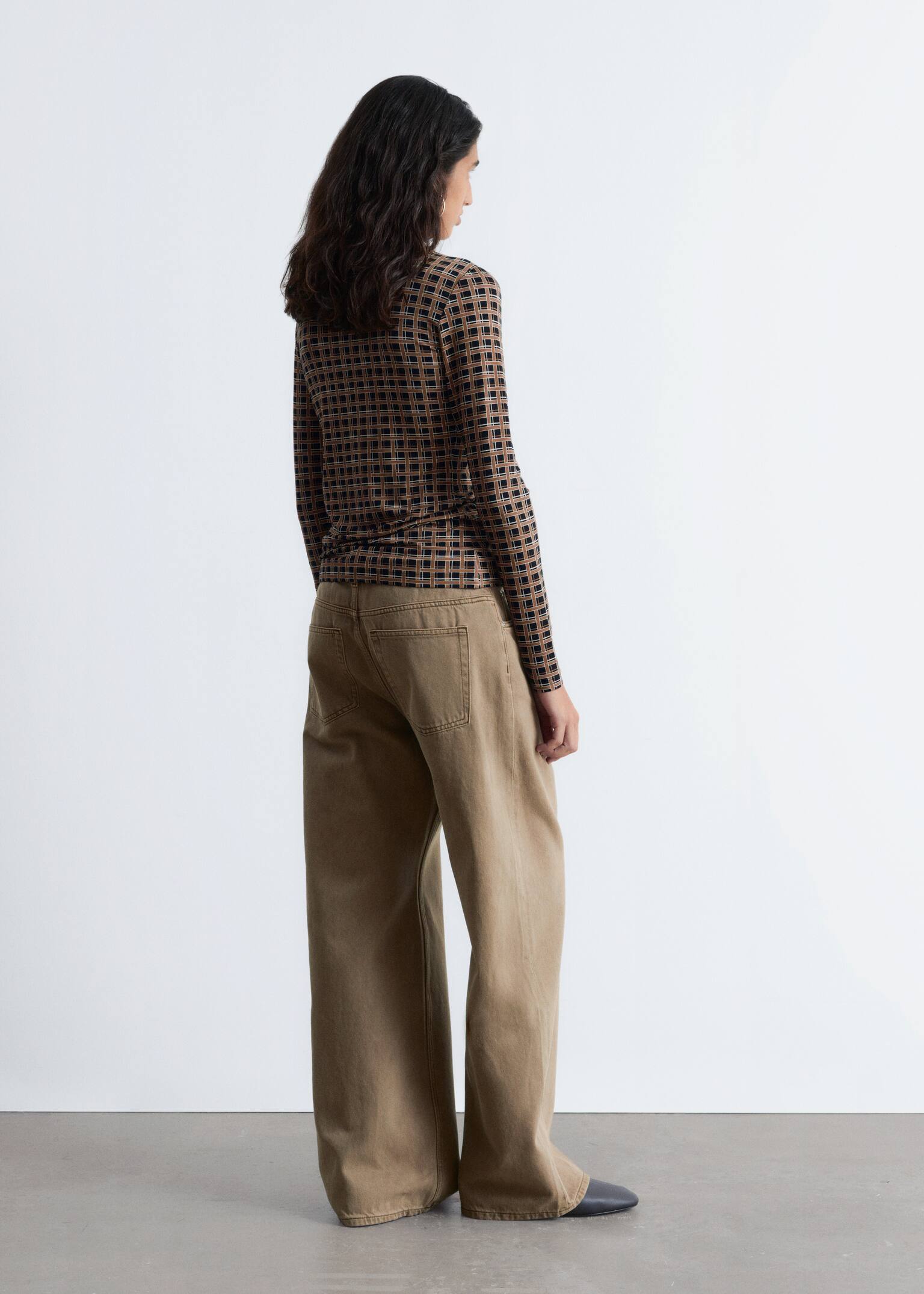 Oberteil mit Stehkragen - Schwarz/Braun Kariert/Braun/Leopardenmuster/Beige bedruckt/Dunkelbraun/Schwarz/Beige gestreift - 4