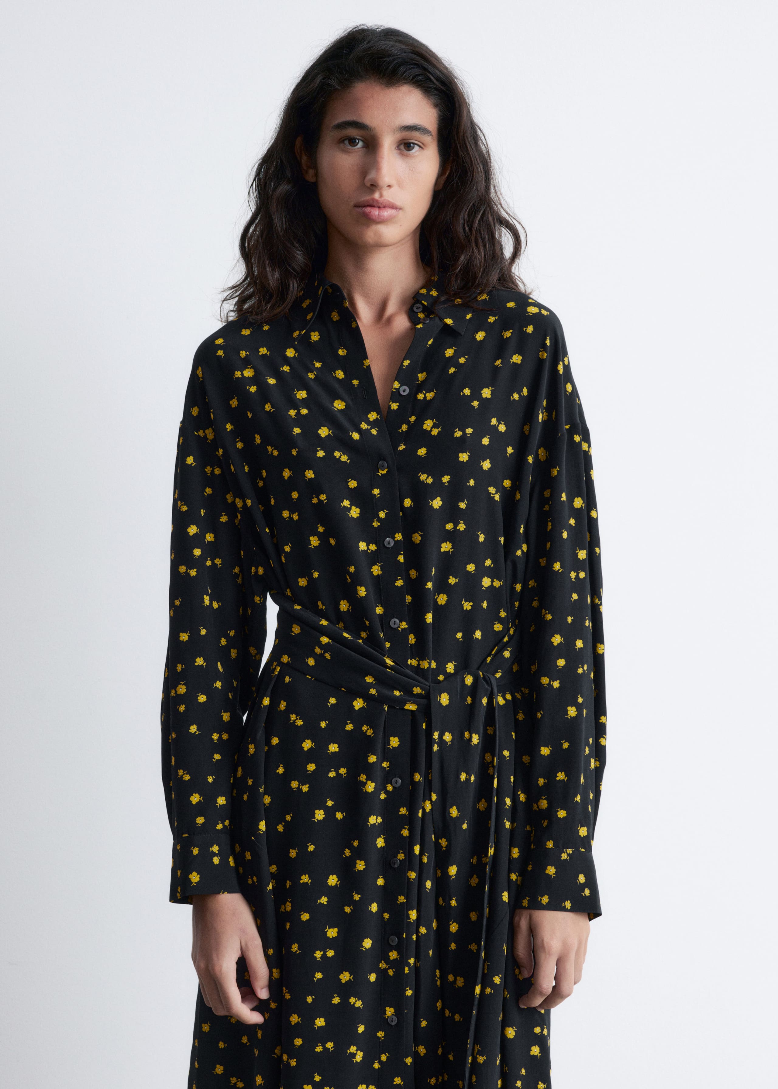 Image of Vestido camisero midi con detalle de lazo