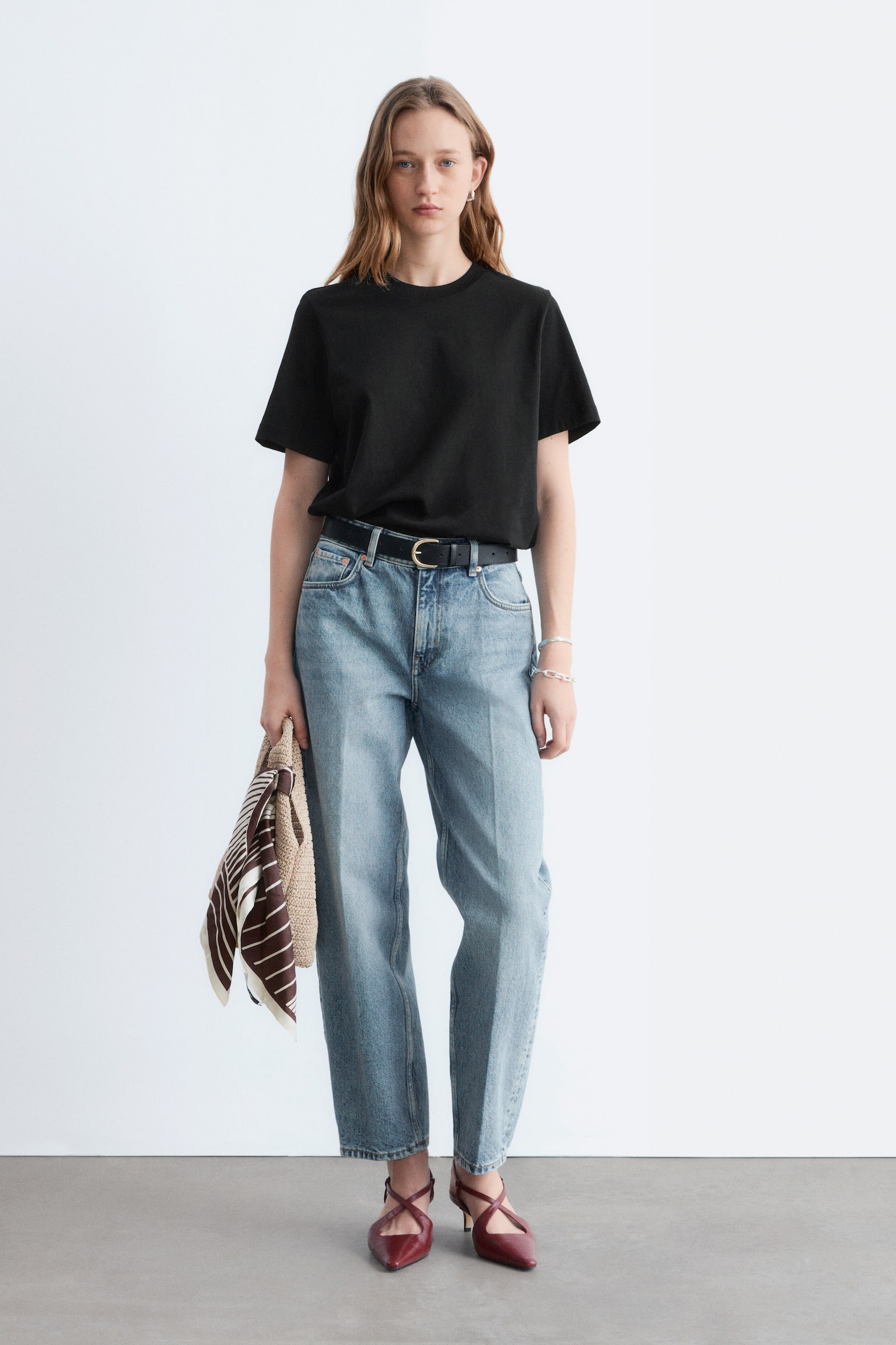 T-paita pyöreällä pääntiellä - Musta/Beige/Valkoinen - 1