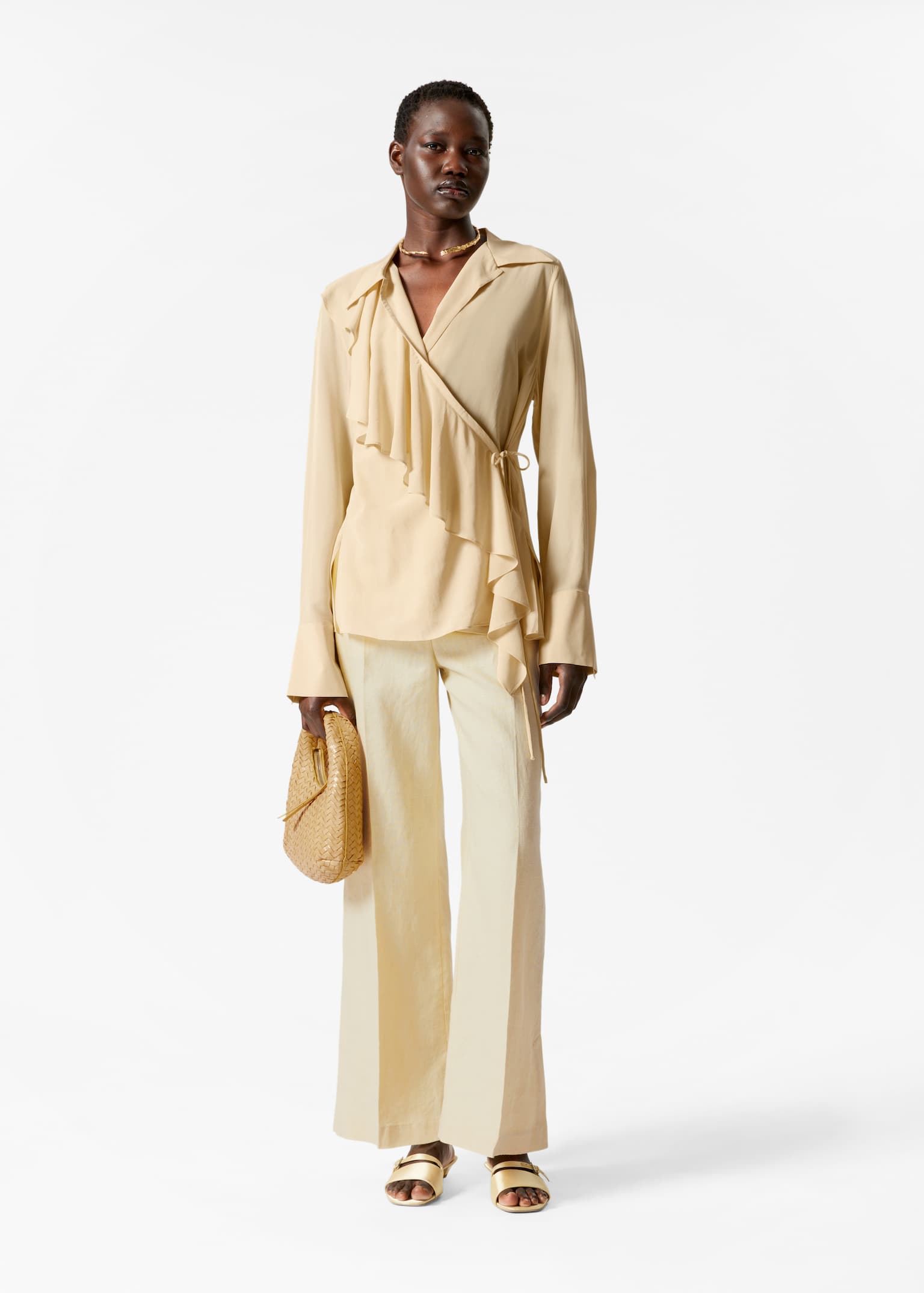 Slå om-bluse med flæser - Lysegul - 5