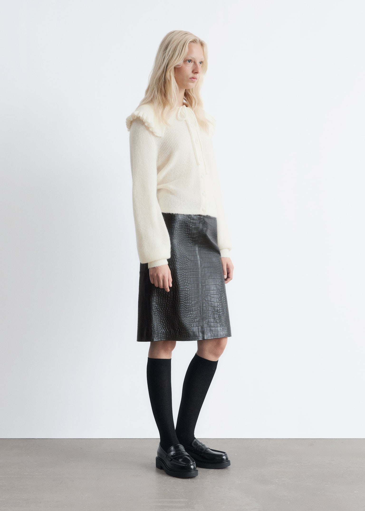 Peter Pan-collar Cardigan - White/Light Yellow - 5