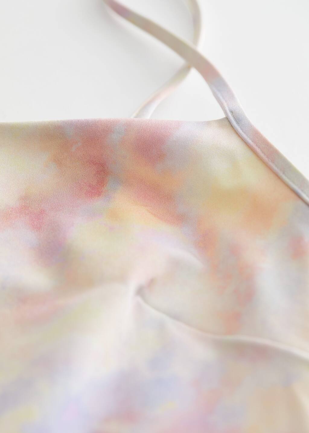 Printed Swimsuit - {{variantName}} - Descriptive Detail