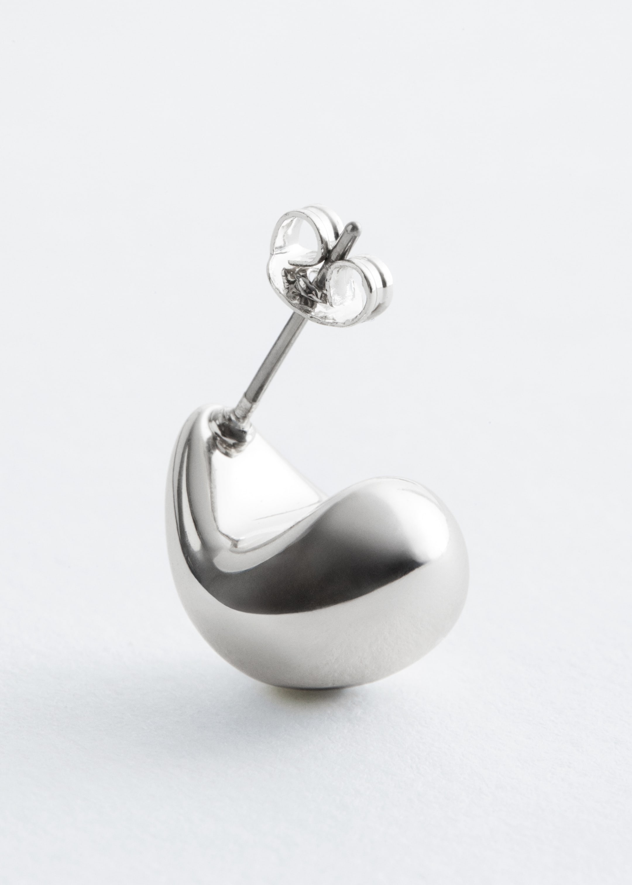 הצגת תמונה גדולה יותר: Curved Teardrop Earrings - כסוף - Ladies | H&M IL 3