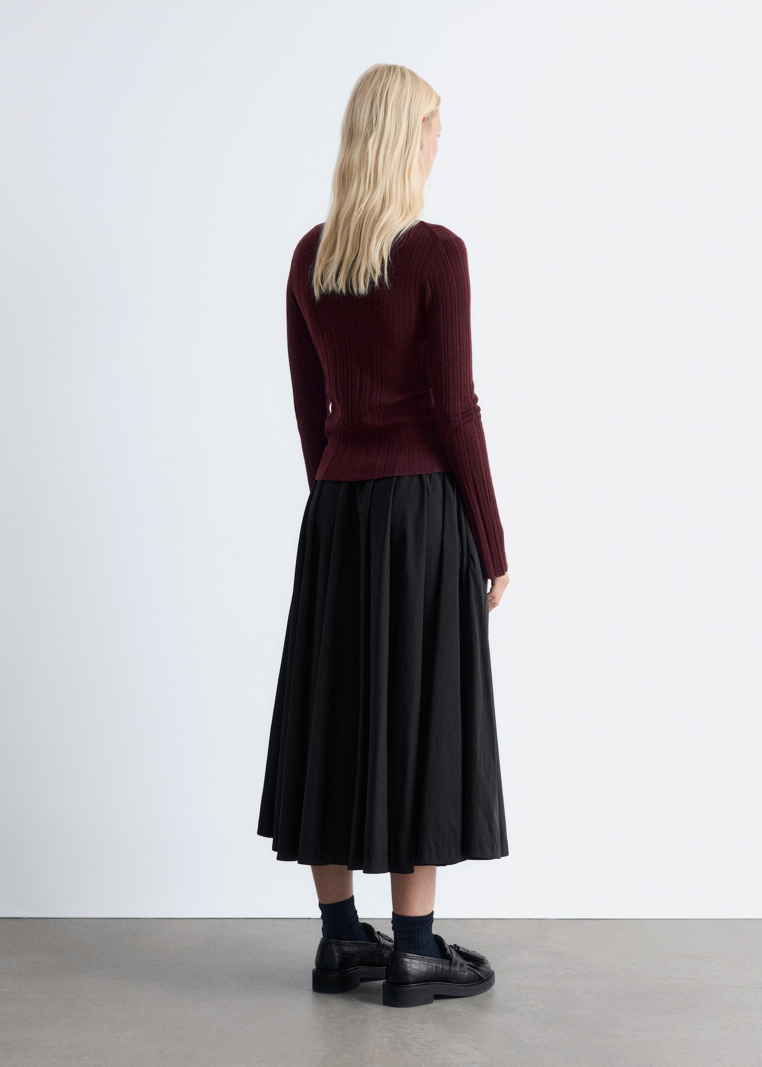 Rib-Knit Wool Boatneck Top - Dark Red/Dark Brown - 5