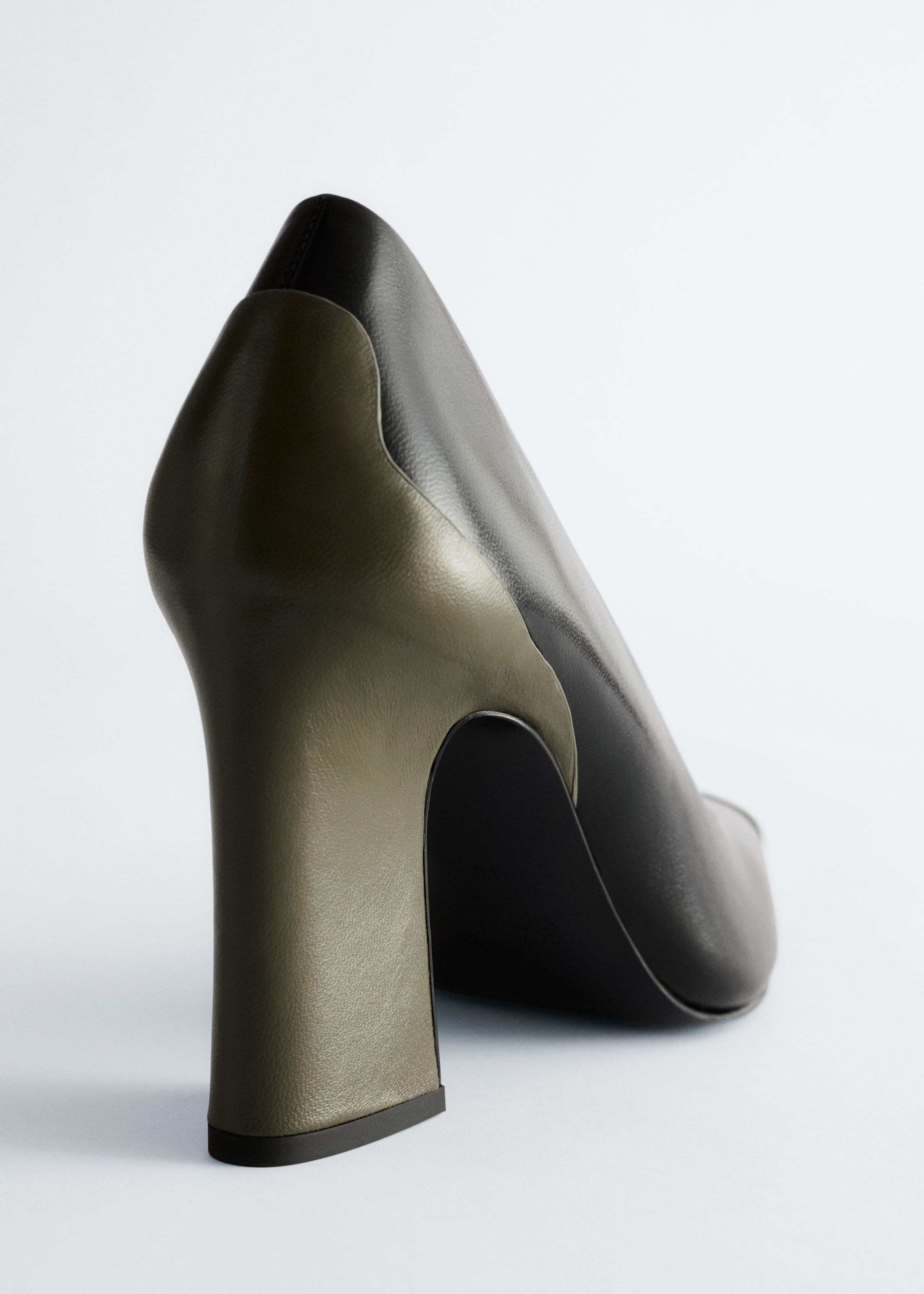 Image of Colour-Blocked Leather Pumps