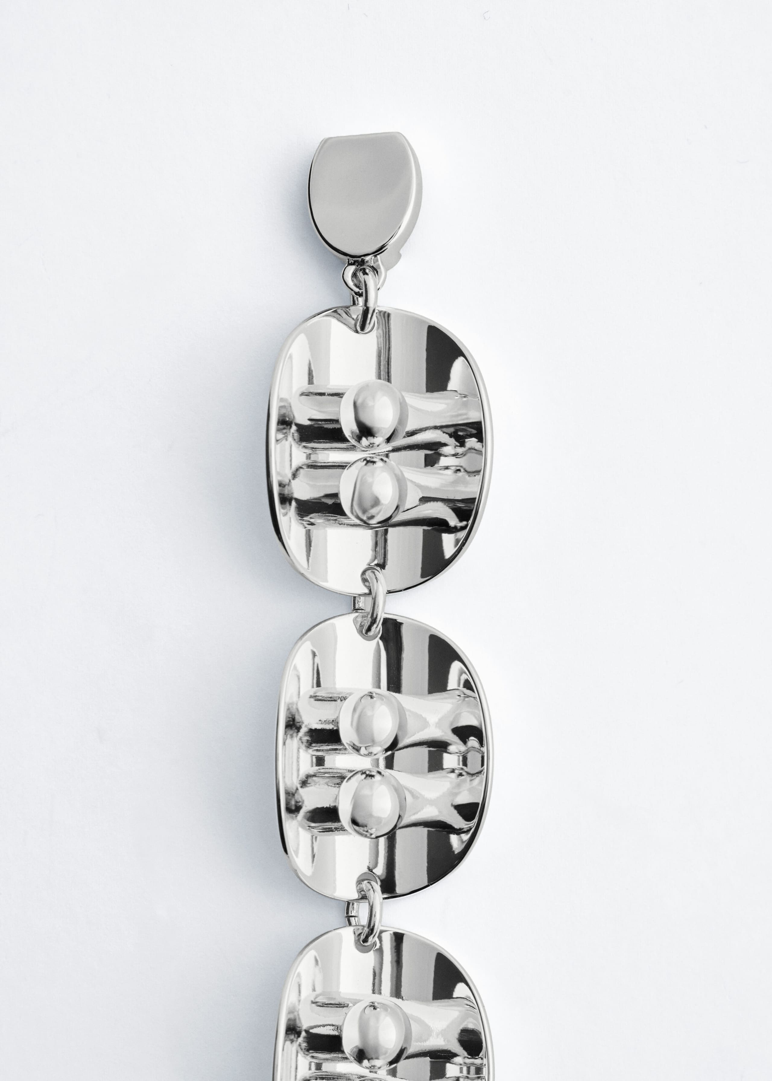 Sculptural Panel Bracelet - {{variantName}} - Beschrijving