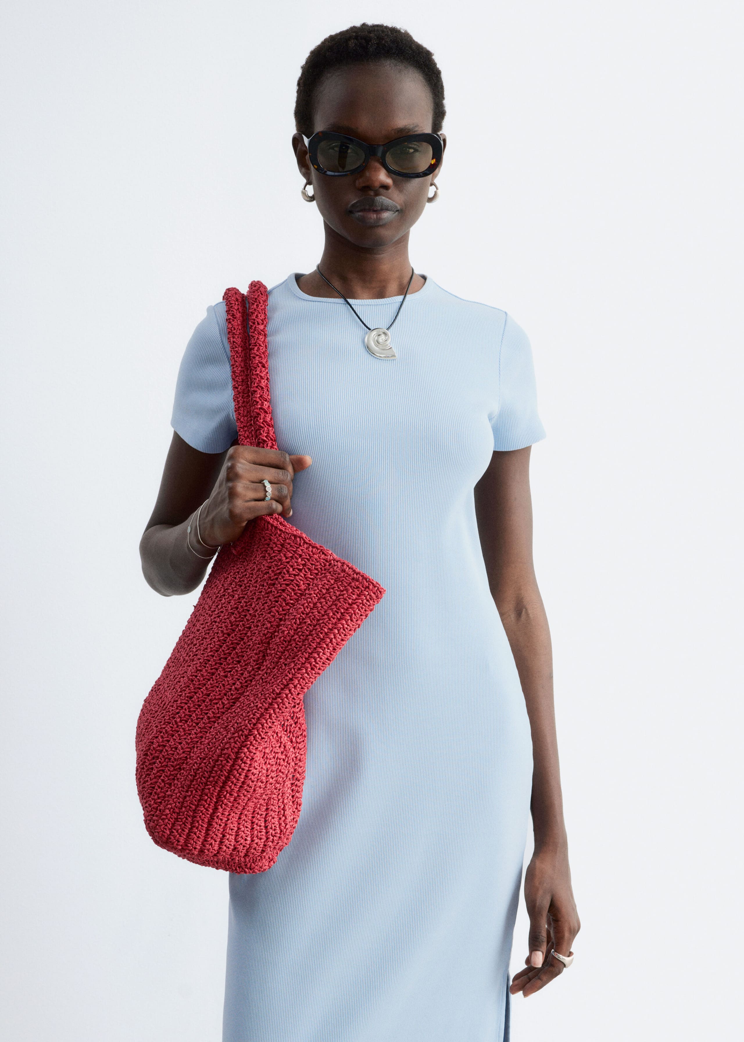 Midiklänning i trikå – Dov salviagrön – lookbook