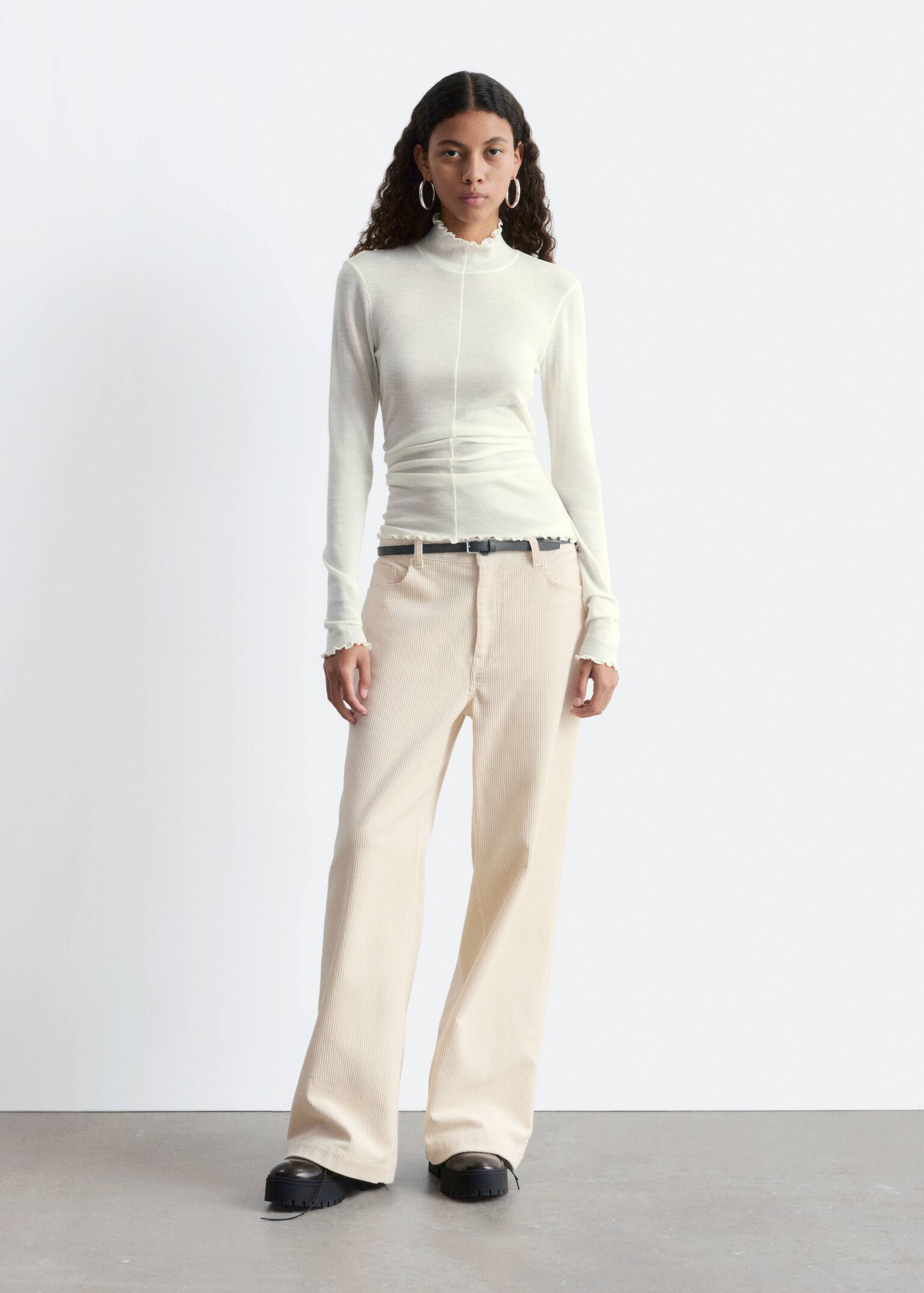 Scalloped Mock-Neck Top - Cream/Black