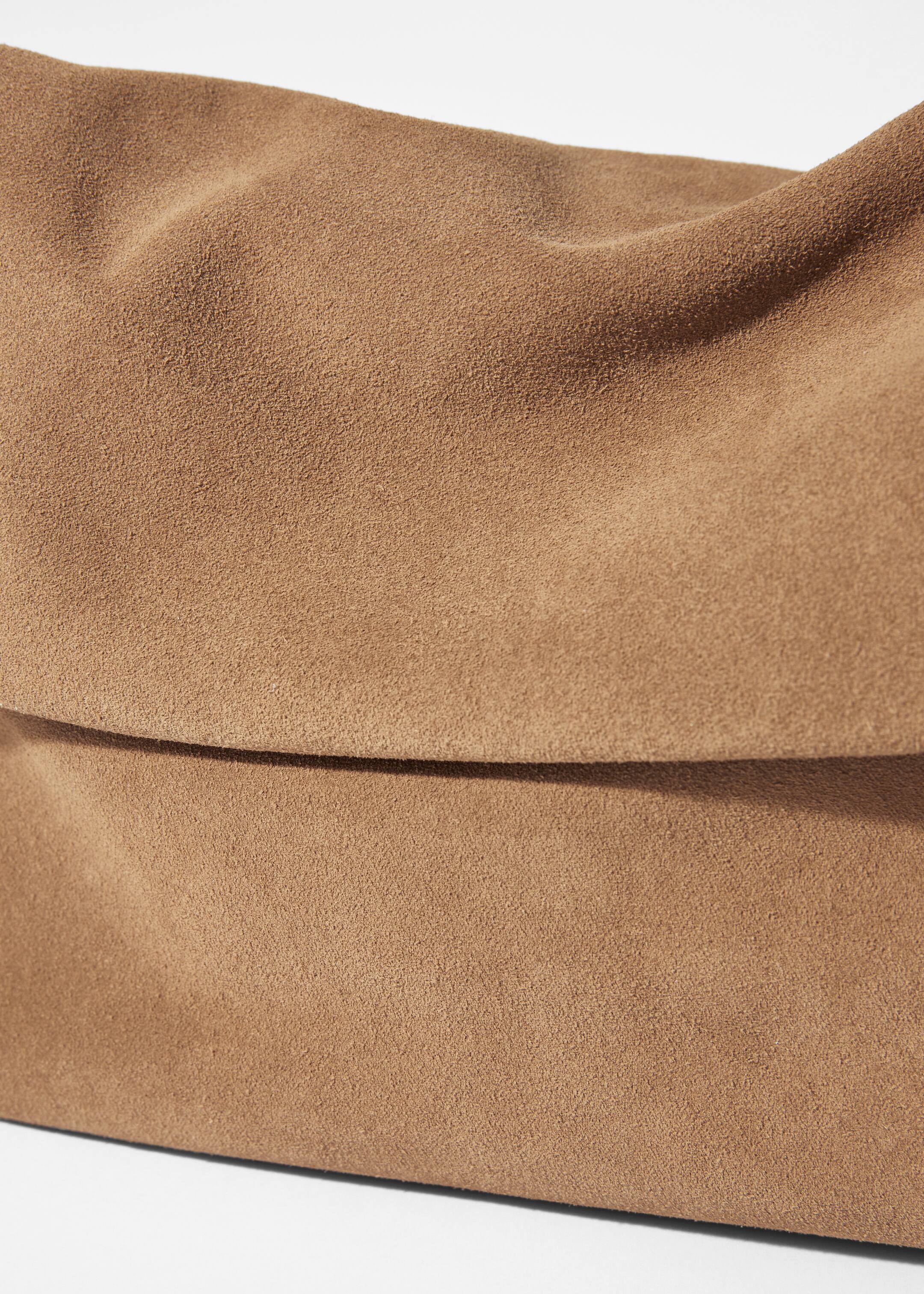 Grösseres Bild ansehen: Clutch mit Umschlag - Beigefarbenes Veloursleder - DAMEN | H&M CH 3