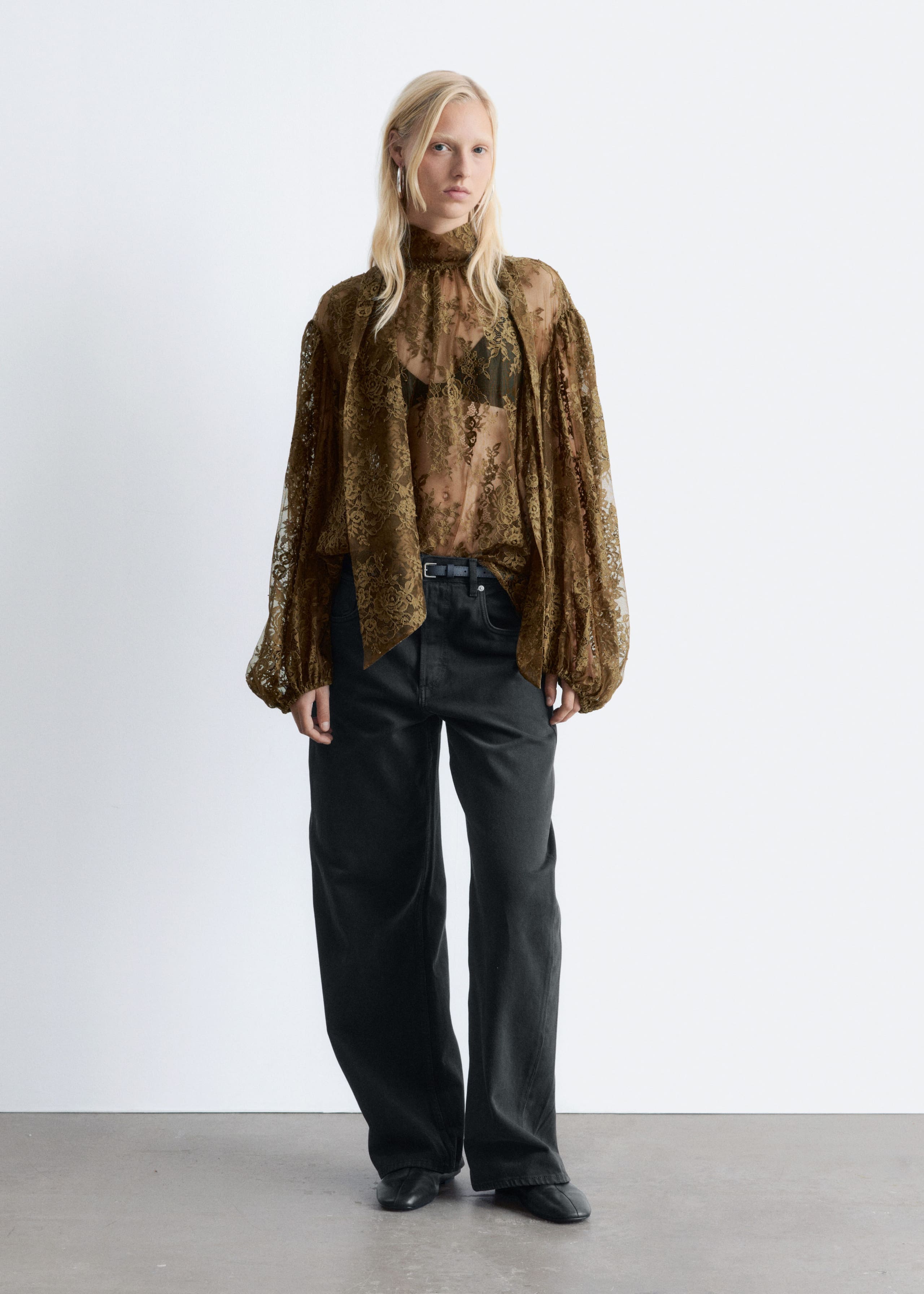 Image of Lace Bow-Ribbon Blouse
