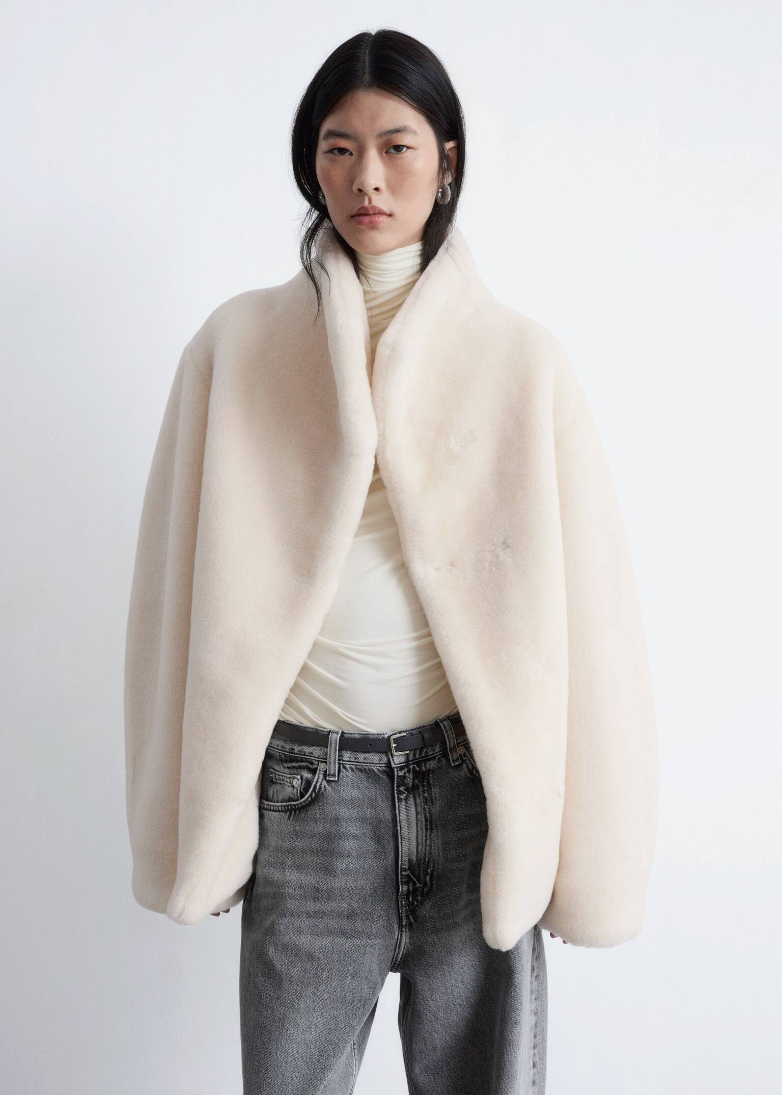 Jacka i fuskpäls - Crèmevit - 7