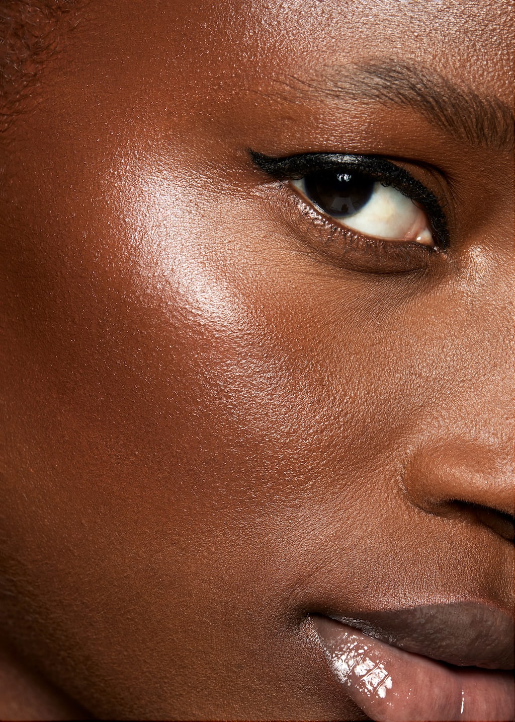 Highlighter en stick - Futuristic Glow - Lookbook