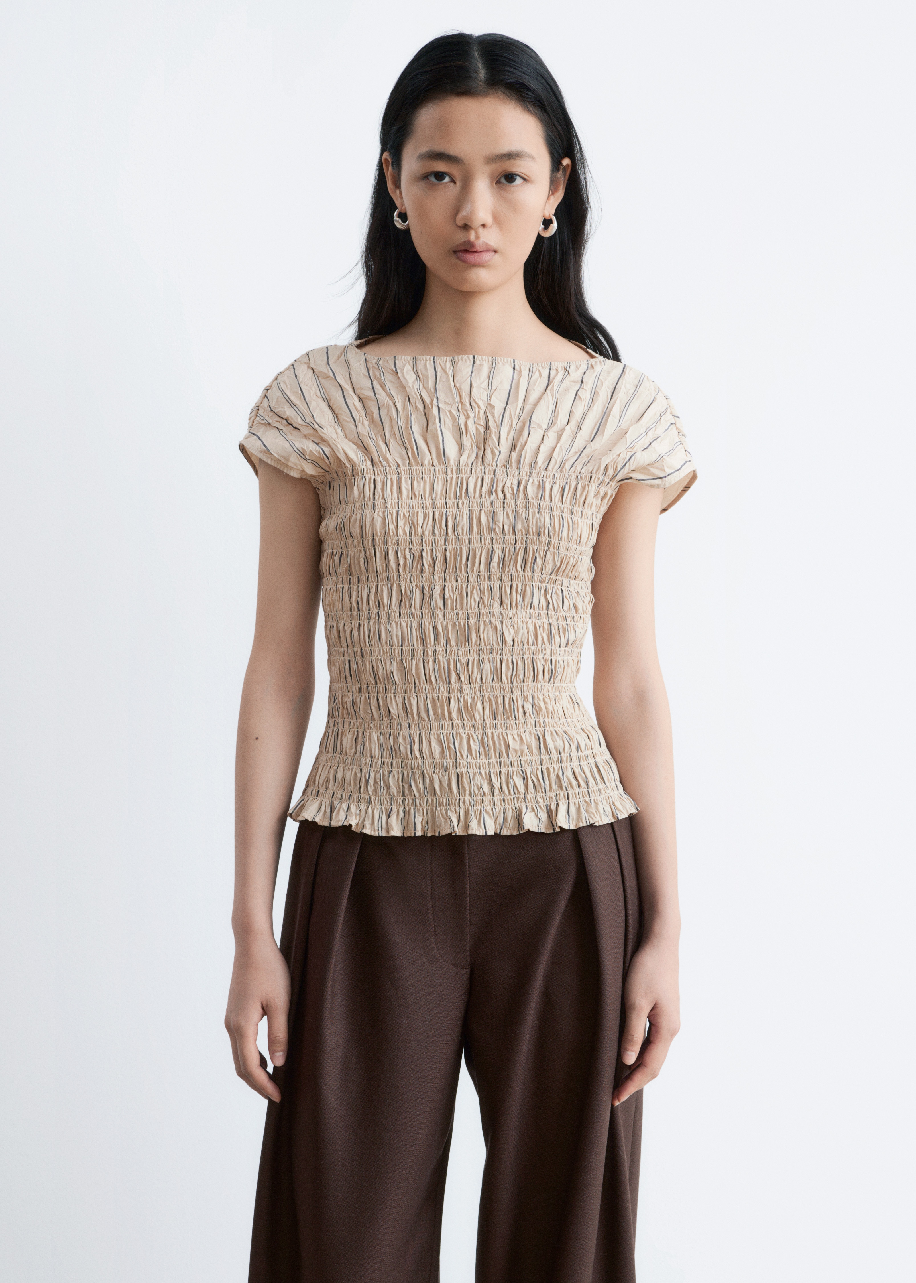 Top con scollo a barchetta e lavorazione smock - Beige/Righe/Grigio scuro/Rosso