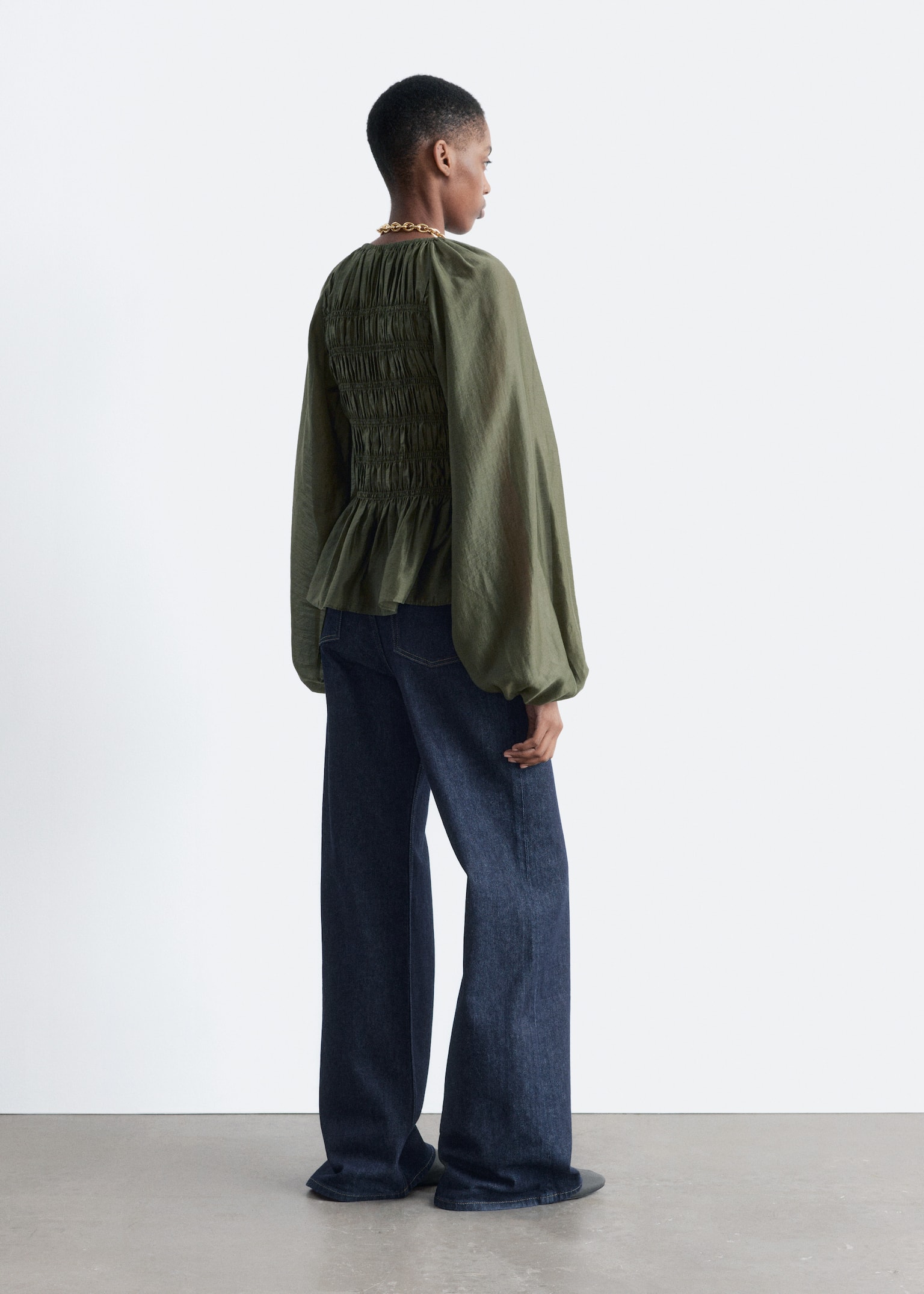 Balloon-sleeve Smocked Blouse - Dark Green/Black - 3
