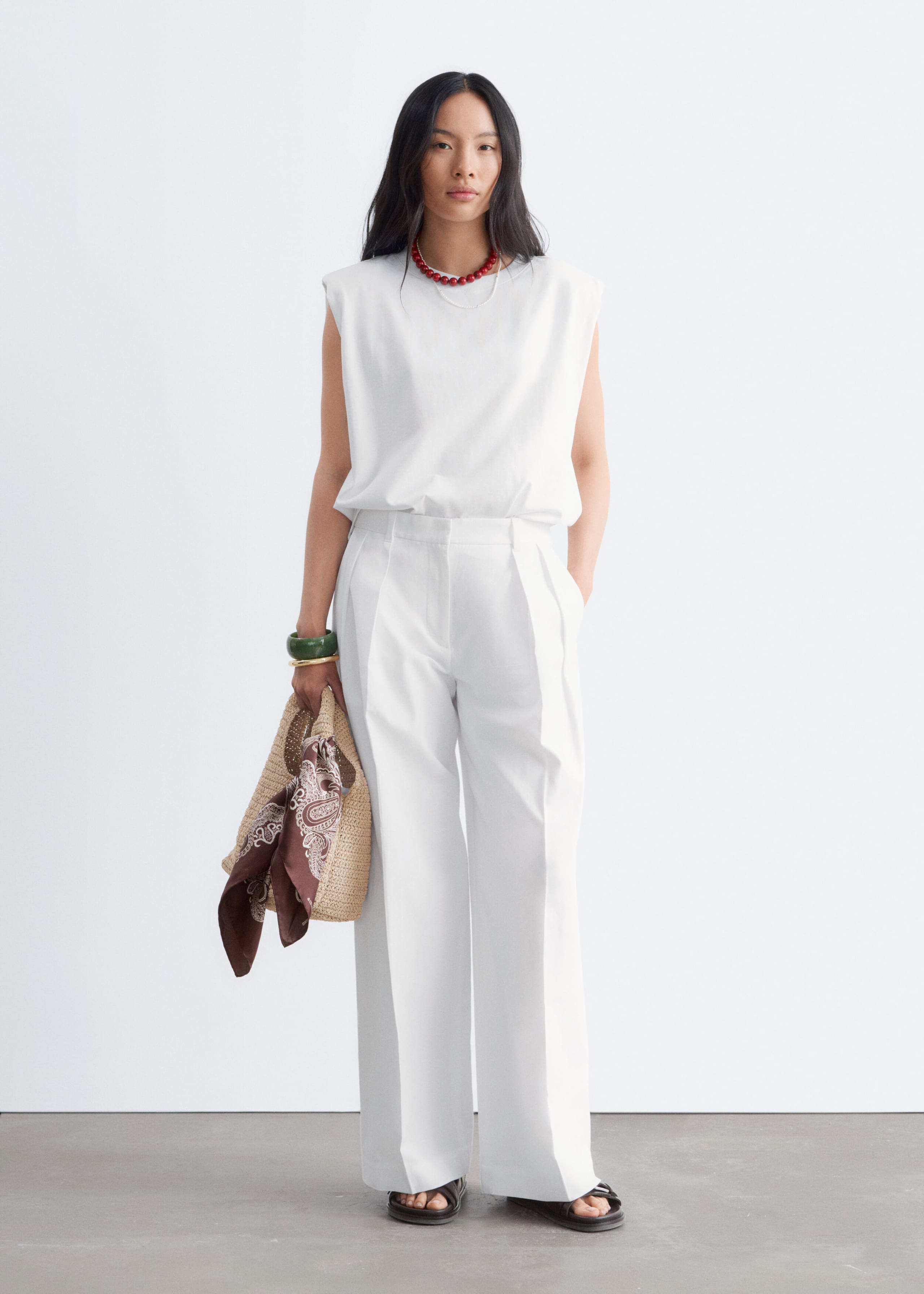 Sleeveless Top - White - Lookbook
