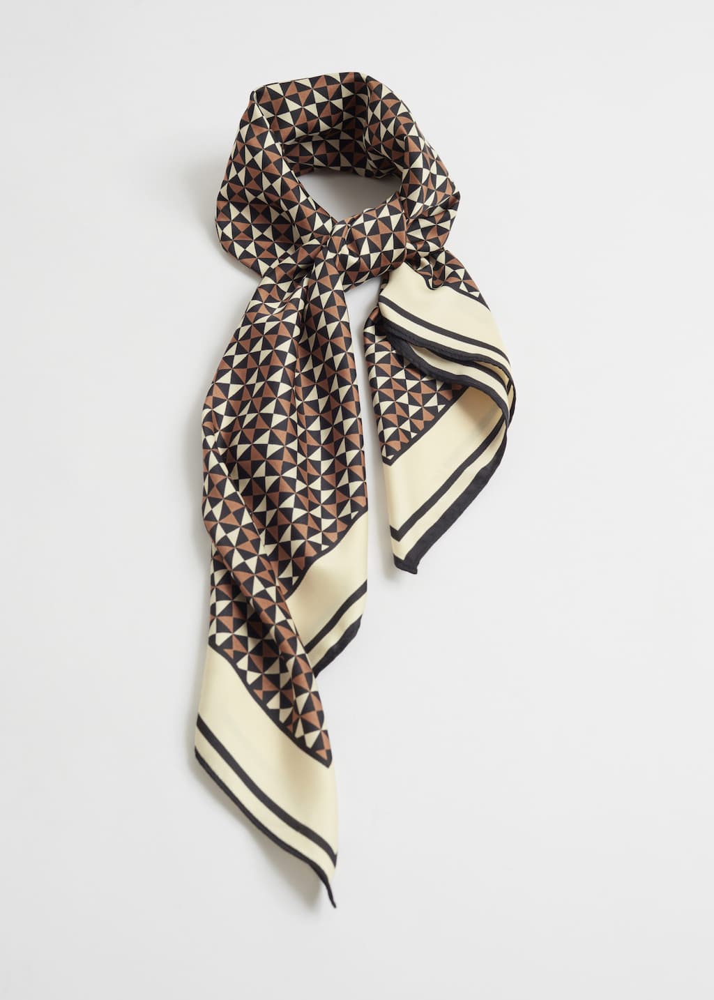 ClassicSquareScarf - Brown - Natura morta