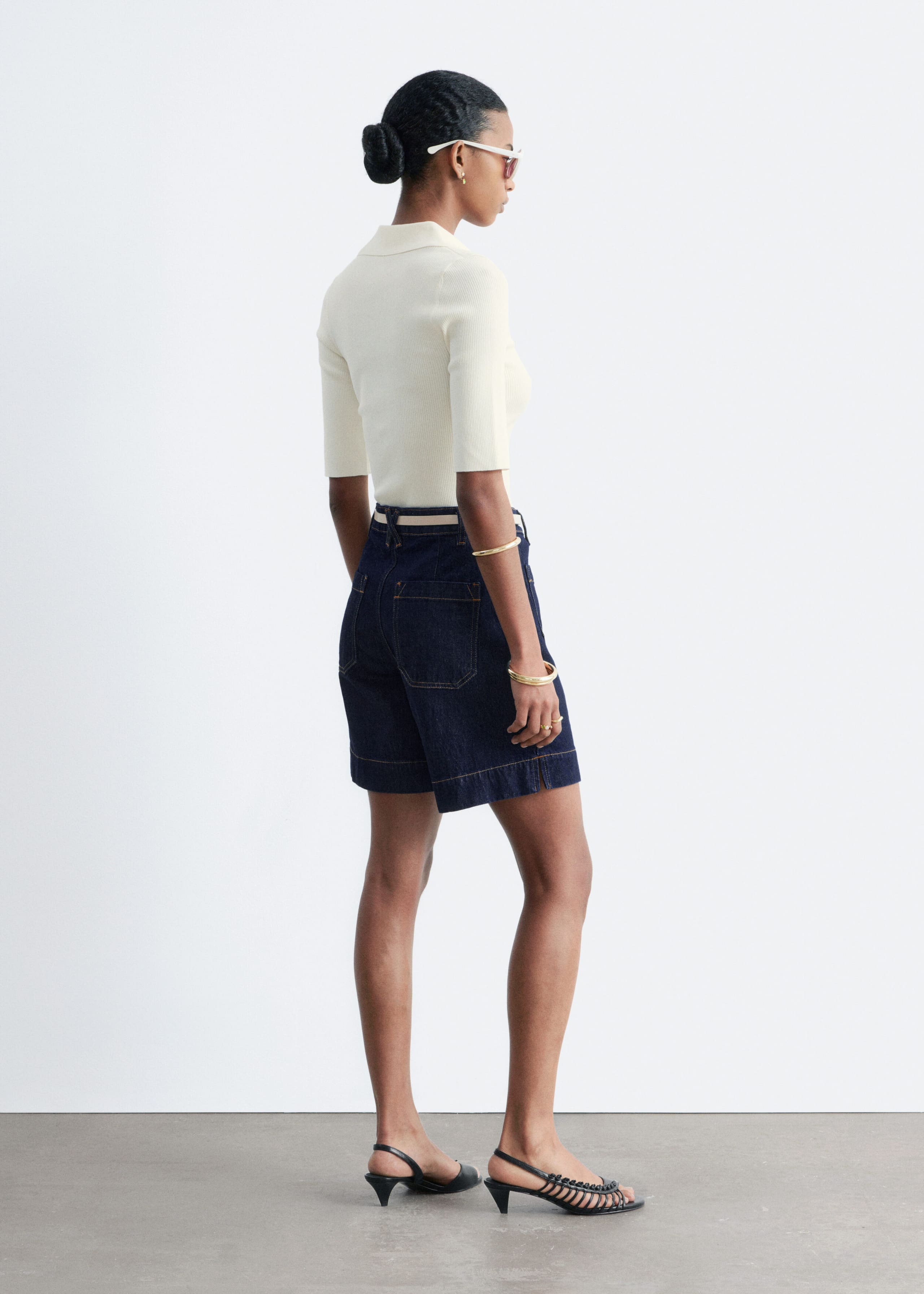 Image of Jeansshorts mit hohem Bund