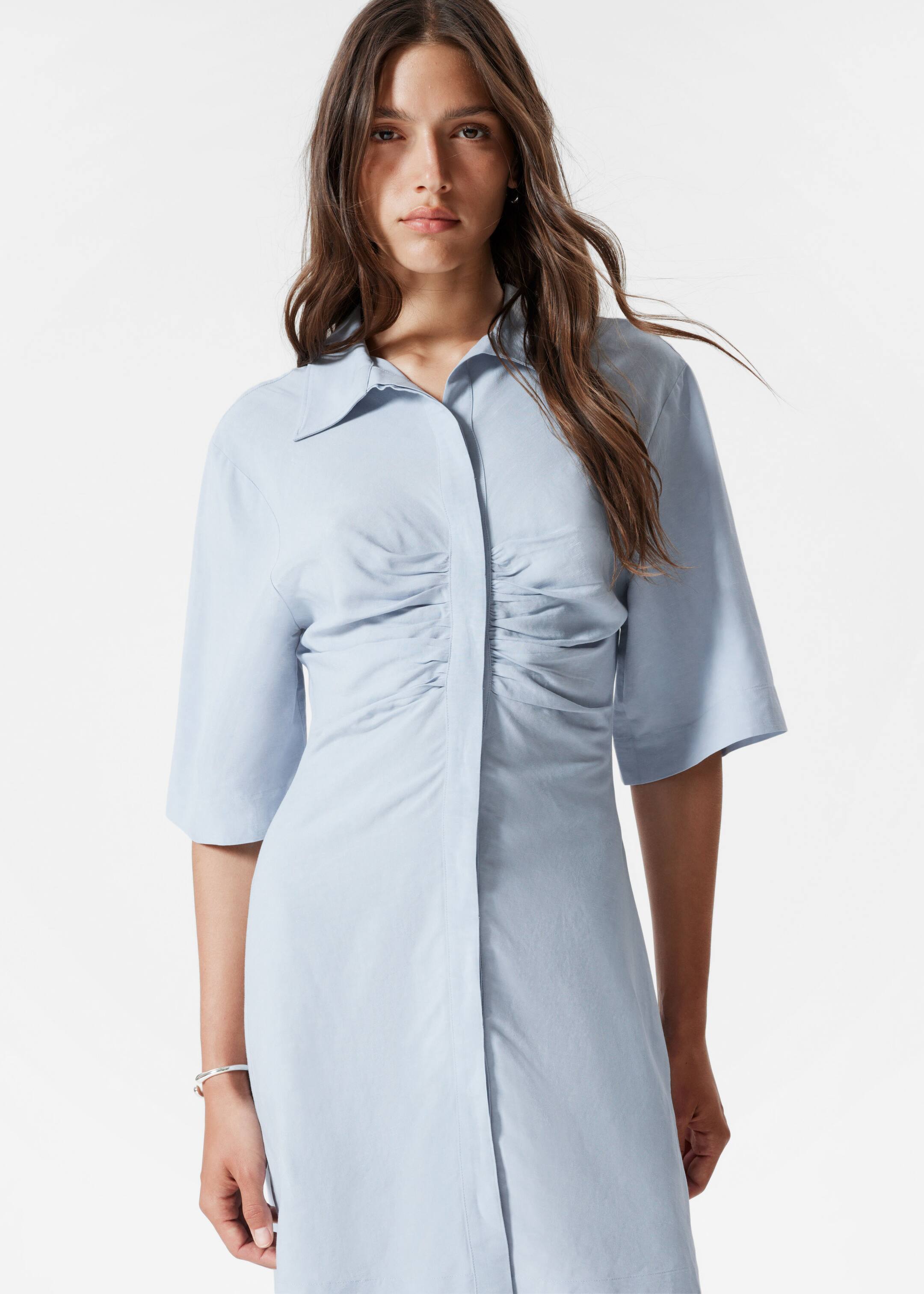 Zobrazit větší obrázek: Shirt Mini Dress - Prašná modrá - ŽENY | H&M CZ 2