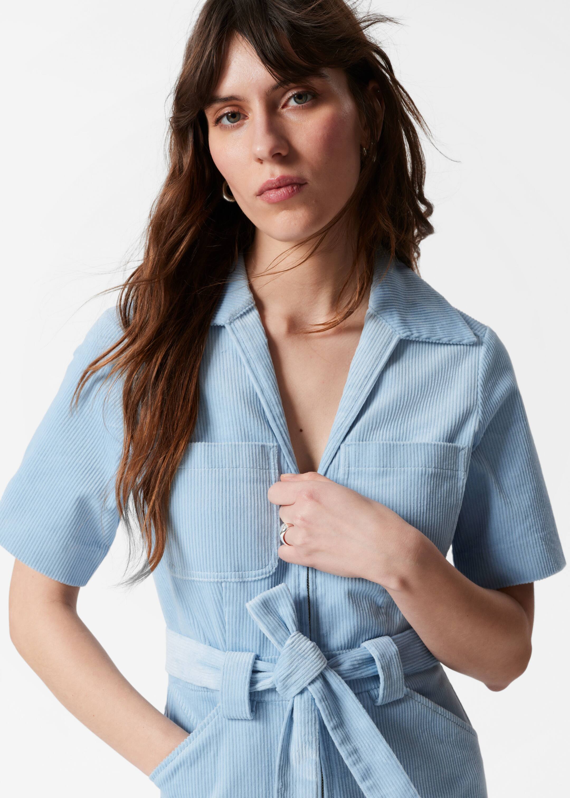 Größeres Bild ansehen: Cord-Jumpsuit mit Gürtel - Hellblau - Ladies | H&M DE 2