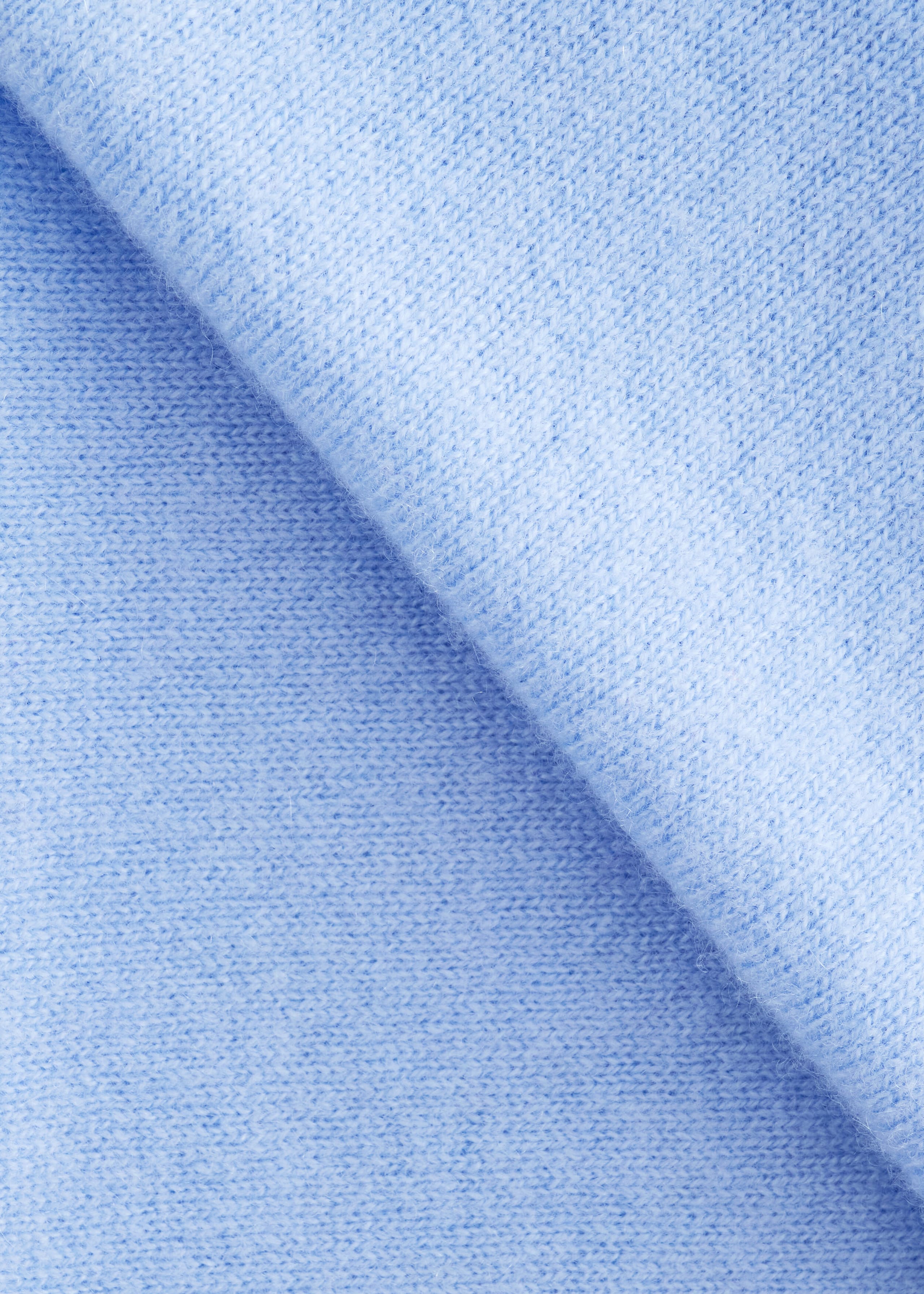 Cashmere Scarf - {{variantName}} - Descriptive Detail