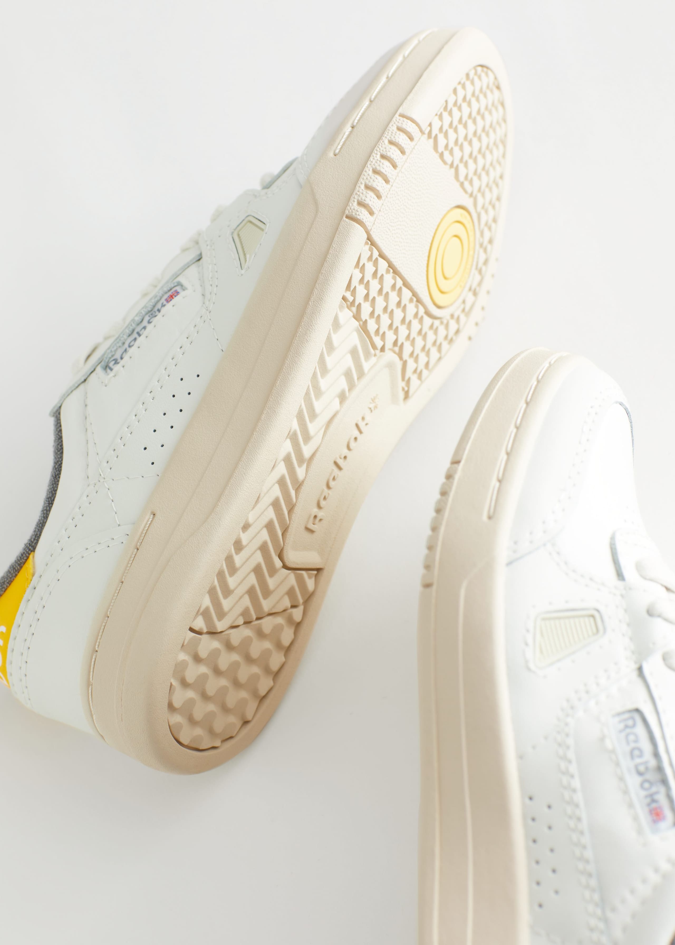 Tennis Reebok LT Court - {{variantName}} - Descriptive Detail
