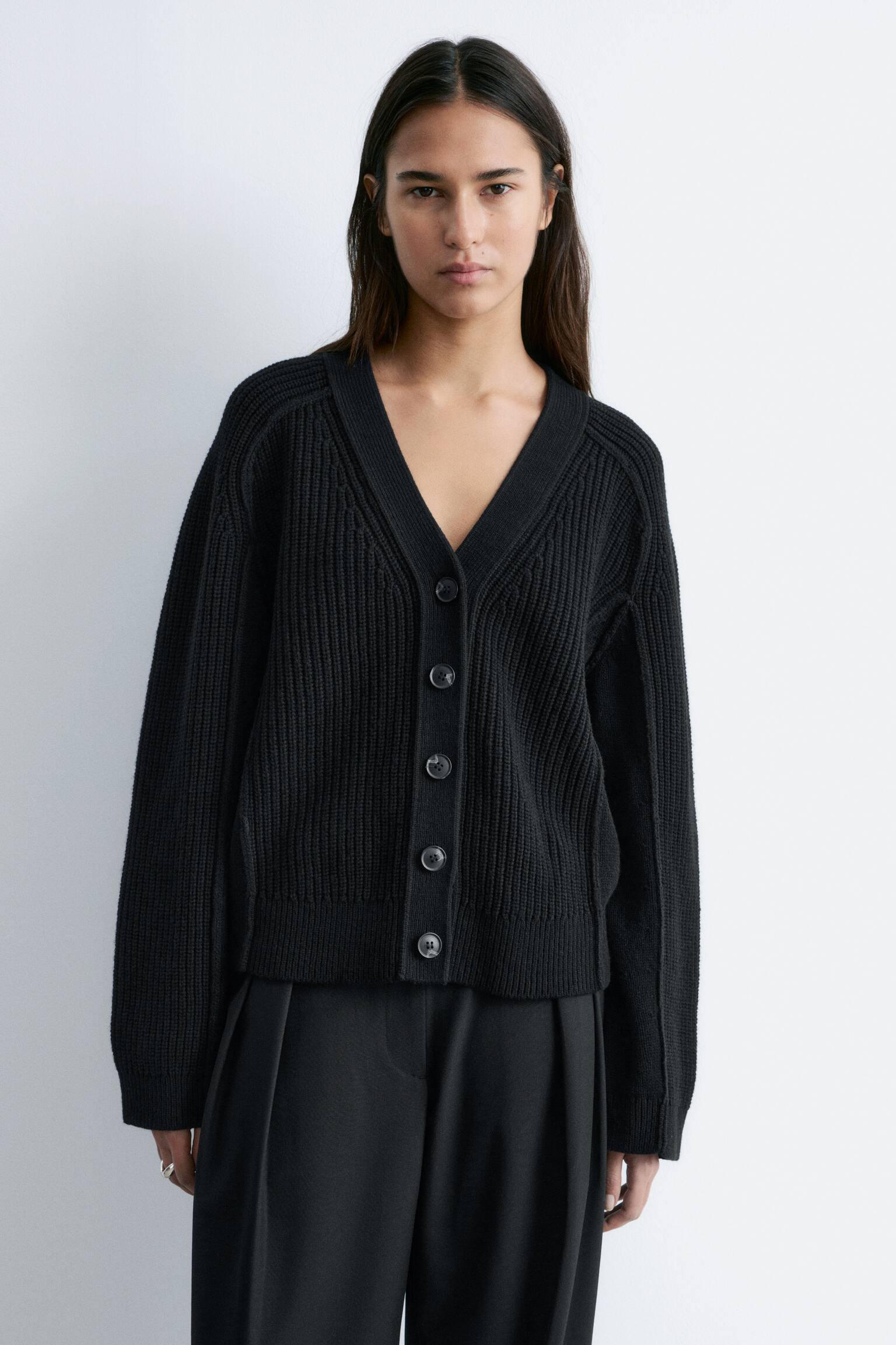 Cardigan en laine mérinos - Noir/Couleur crème - 6