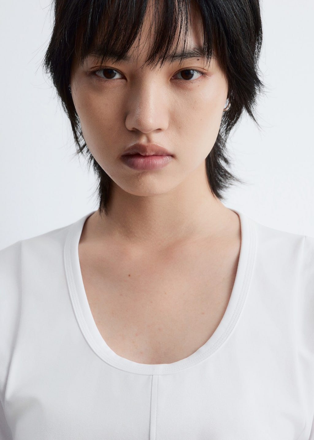 Image of T-Shirt mit tiefem Ausschnitt