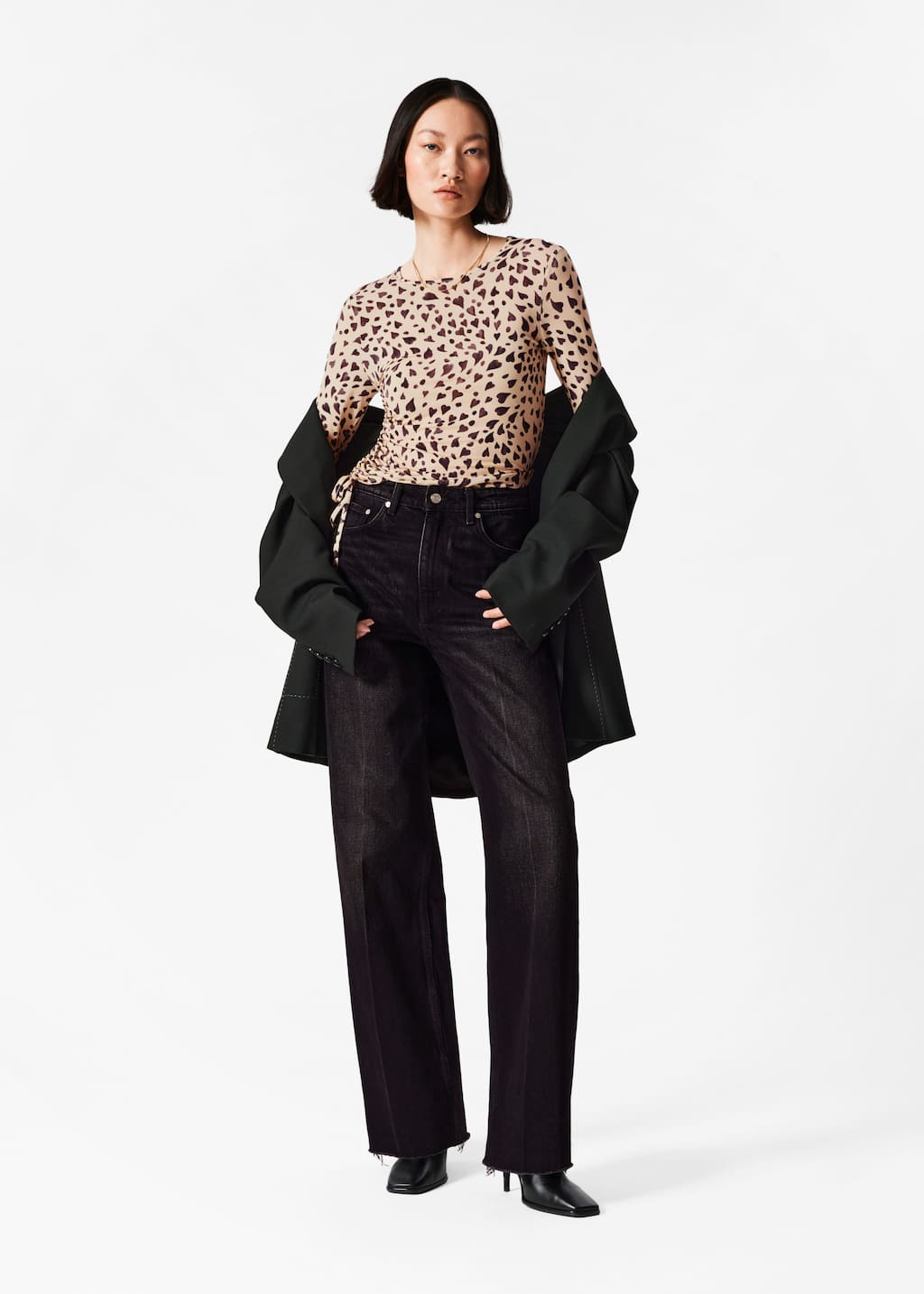 Topp med dragsko och rynk – Hjärtmönstrad – lookbook