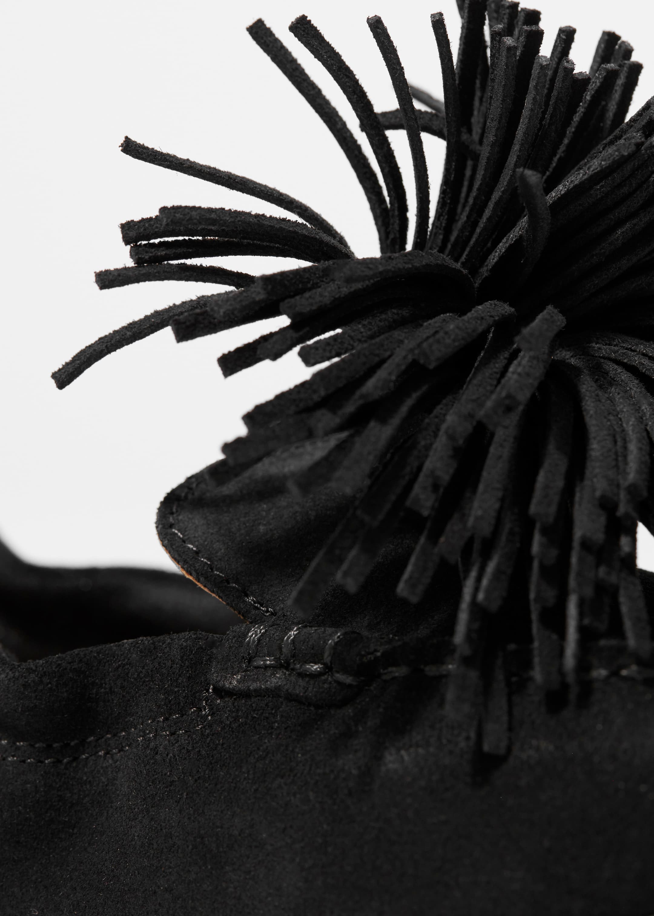 Visa större bild: Mockaloafers med pompoms - Svart - DAM | H&M FI 5