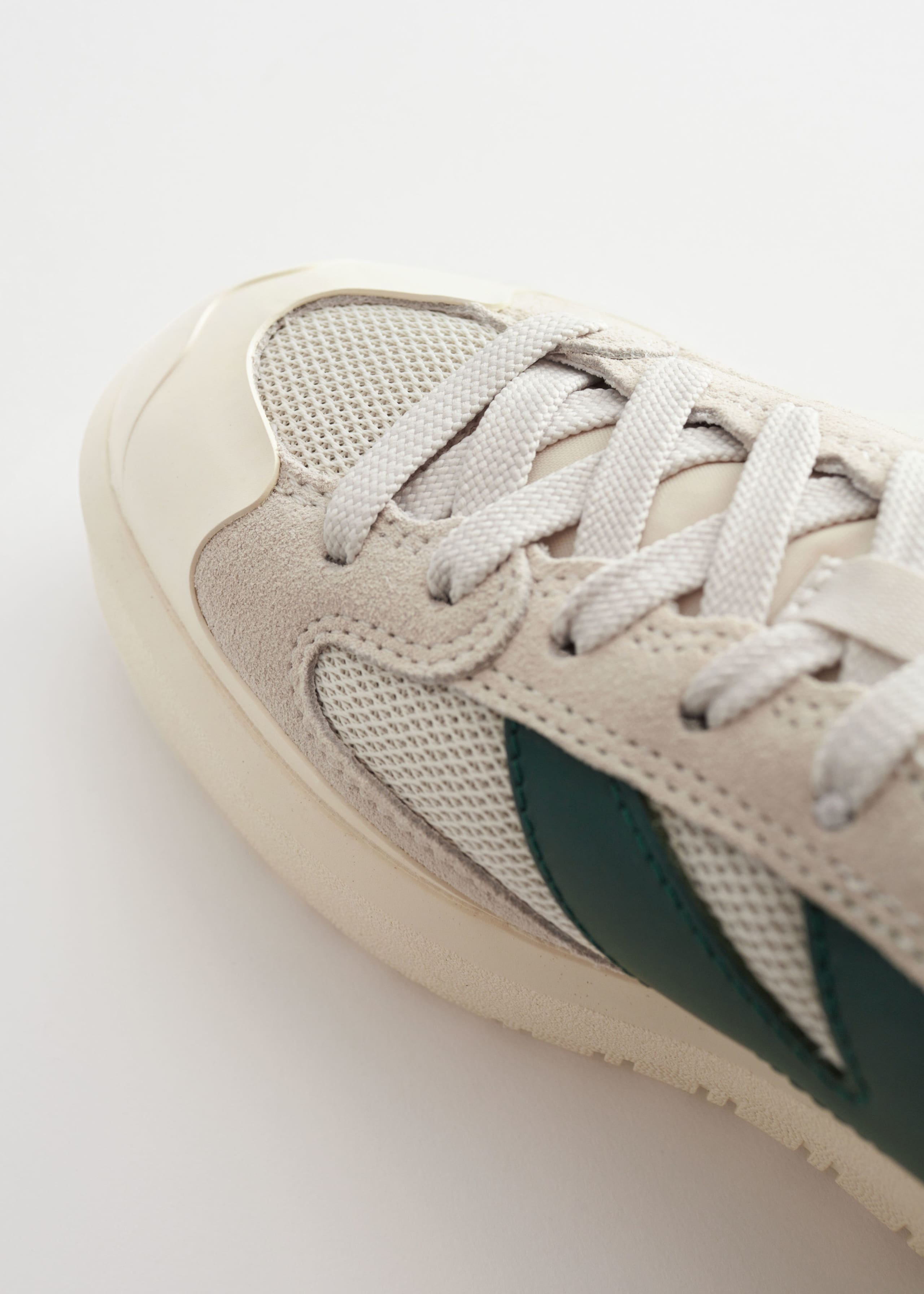 New Balance 725 Sneakers - {{variantName}} - Descriptive Detail