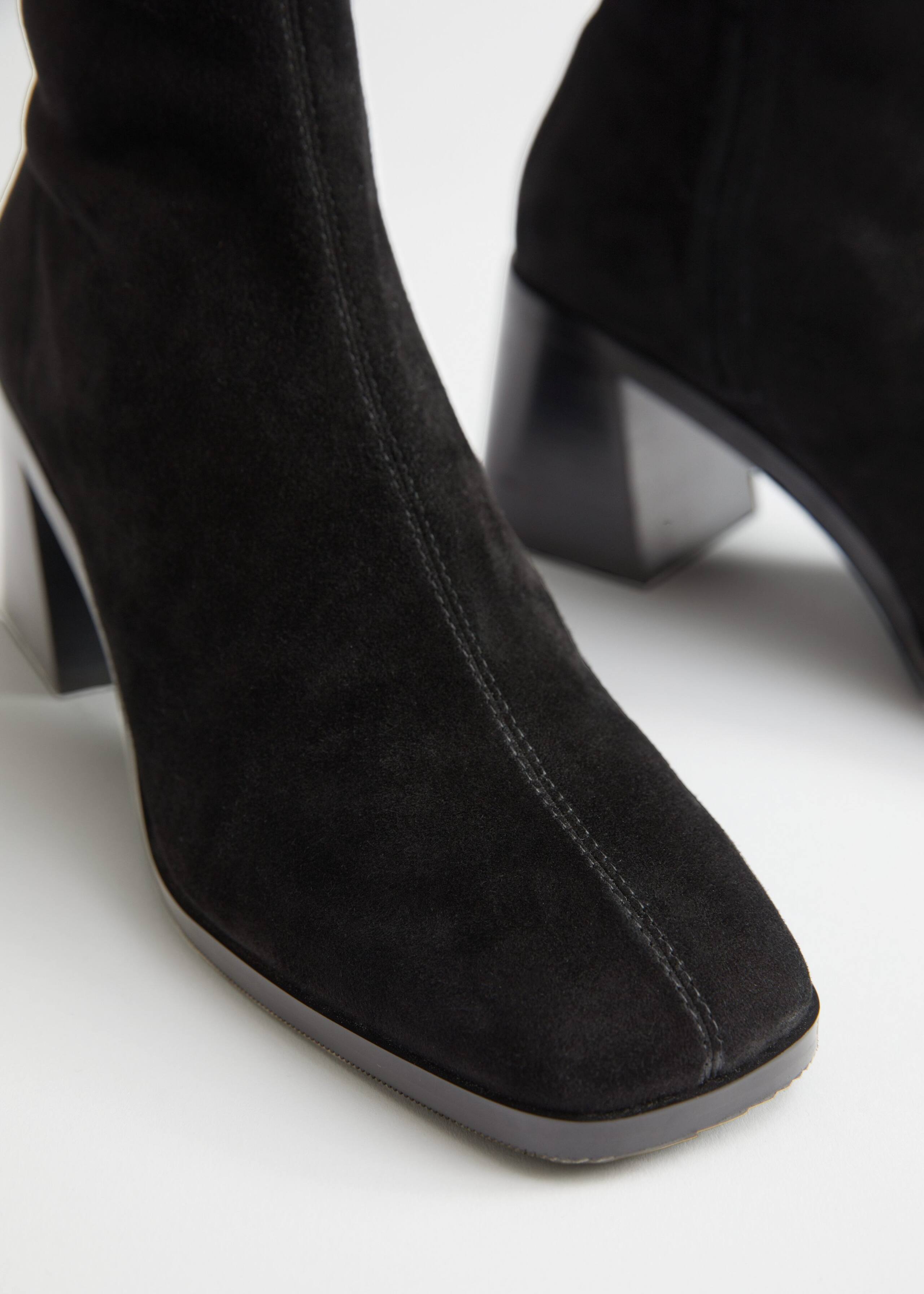 Suede Sock Boots - {{variantName}} - Descrizione dettagliata