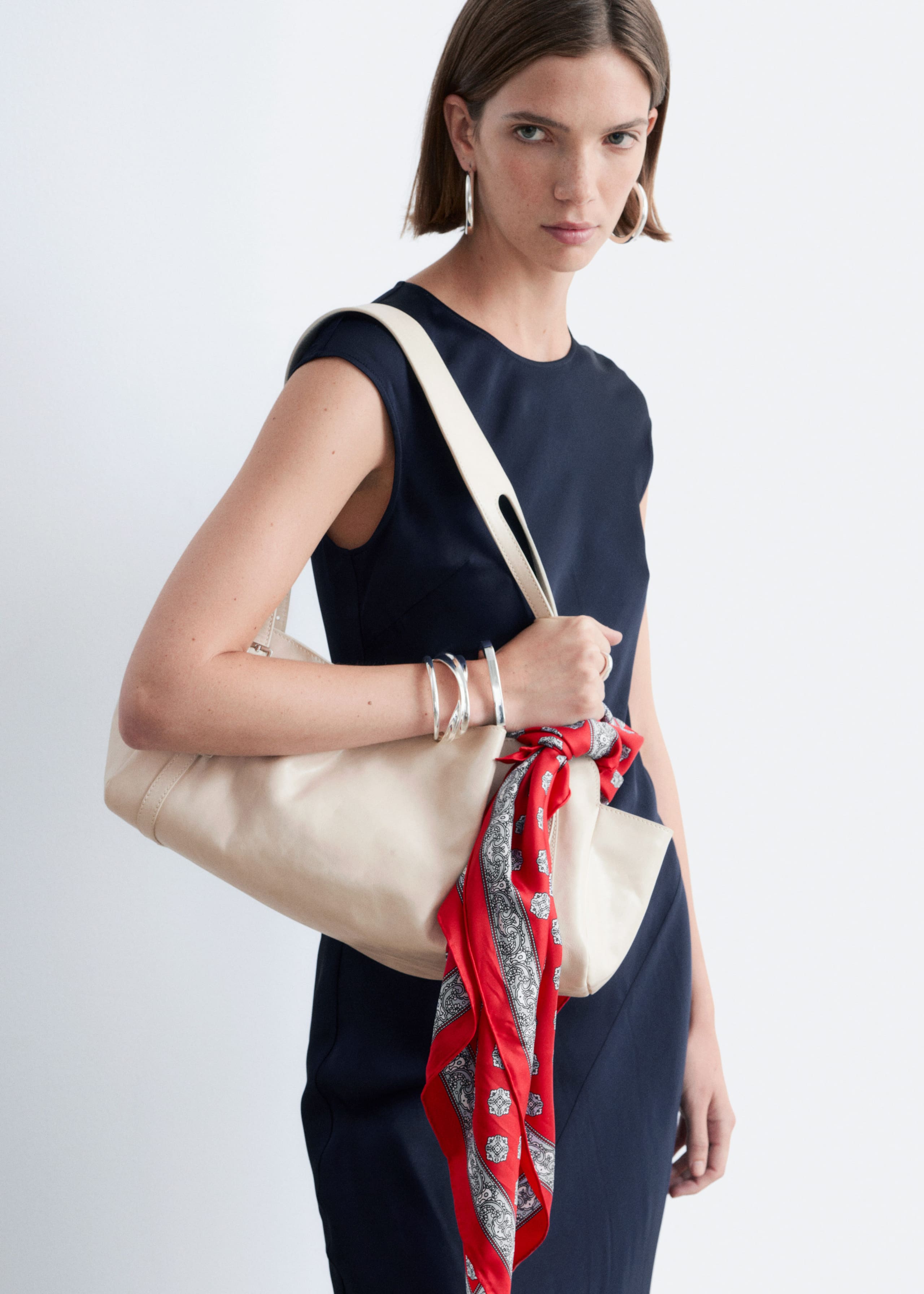 Image of Eng anliegendes Maxikleid aus Satin