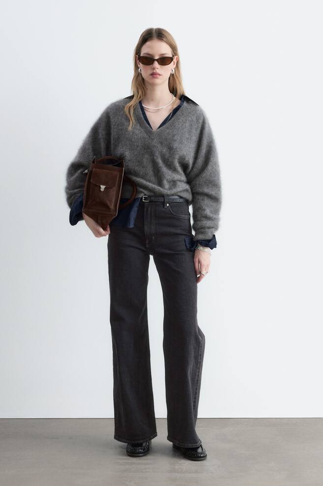 Wide-Leg Jeans - Black/Dark Brown/Light Blue/Mid Blue/Light blue/Blue/Dark Blue/Mid Blue - 1