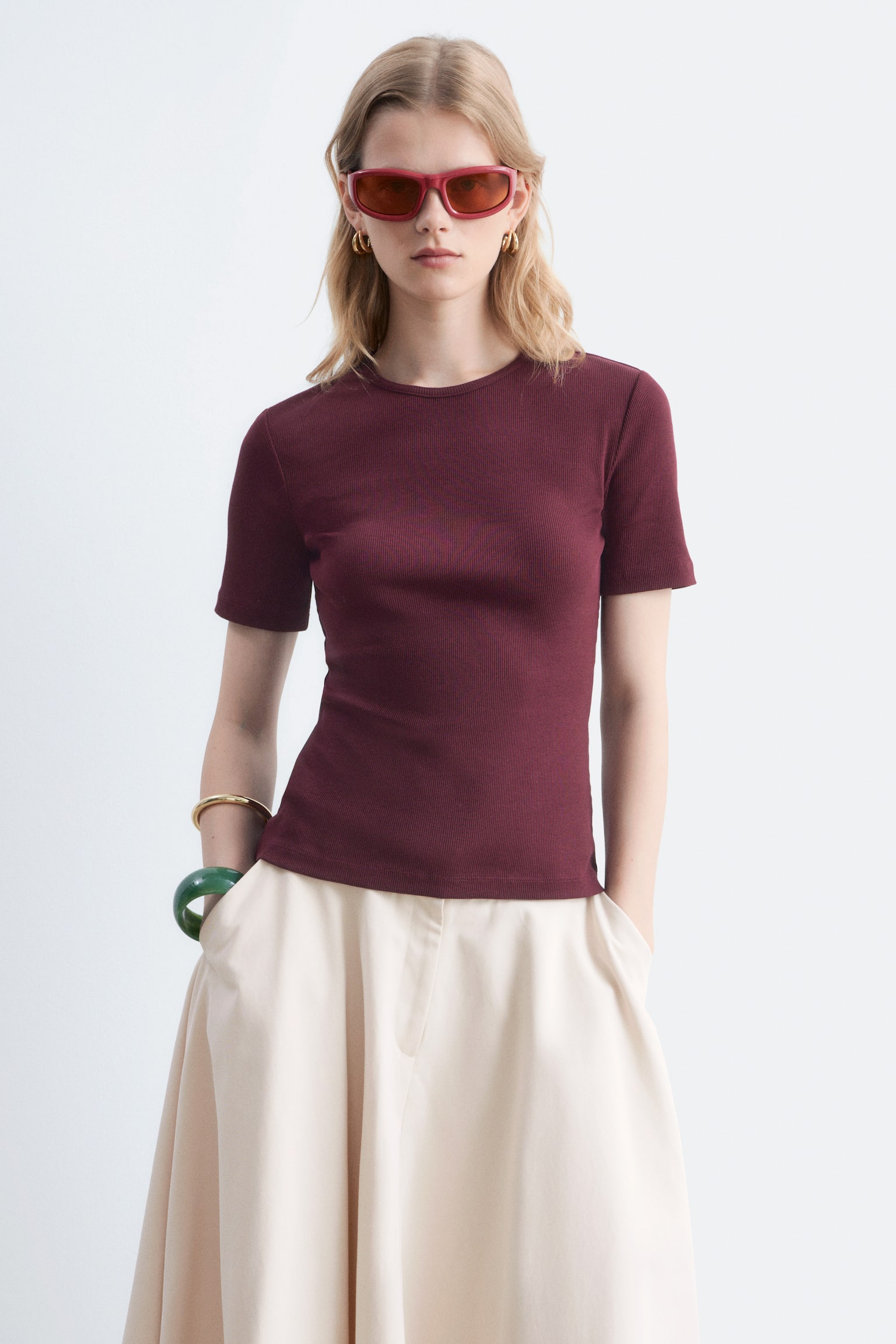 Ribbad t-shirt - Mörkröd/Ljusgul/Brun/randig/Svart/Grå/Melange/Vit/Mörkbrun/Beige/Mörkgrön/Beige randigt - 1