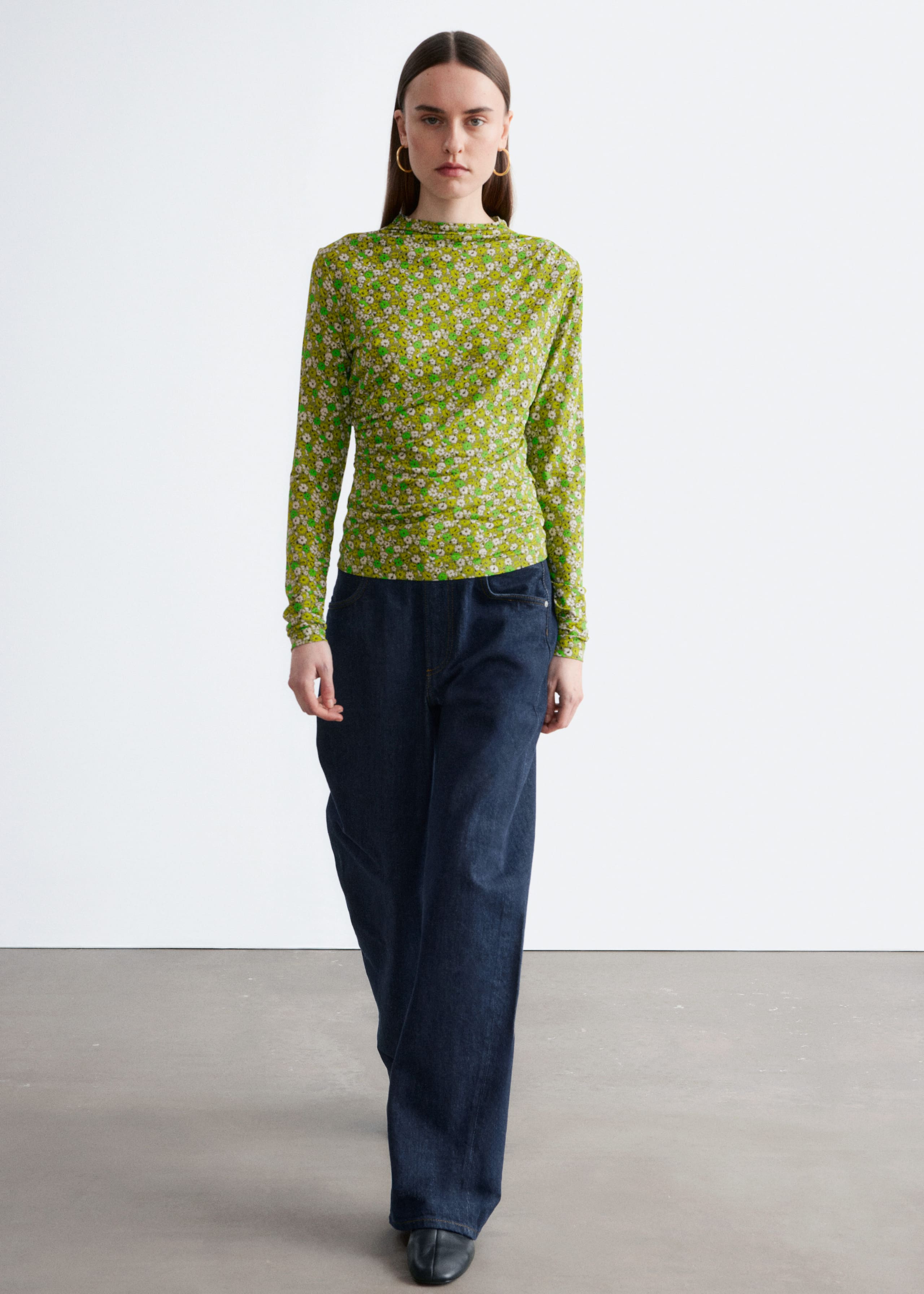 Image of Maglia con collo a lupetto drappeggiato