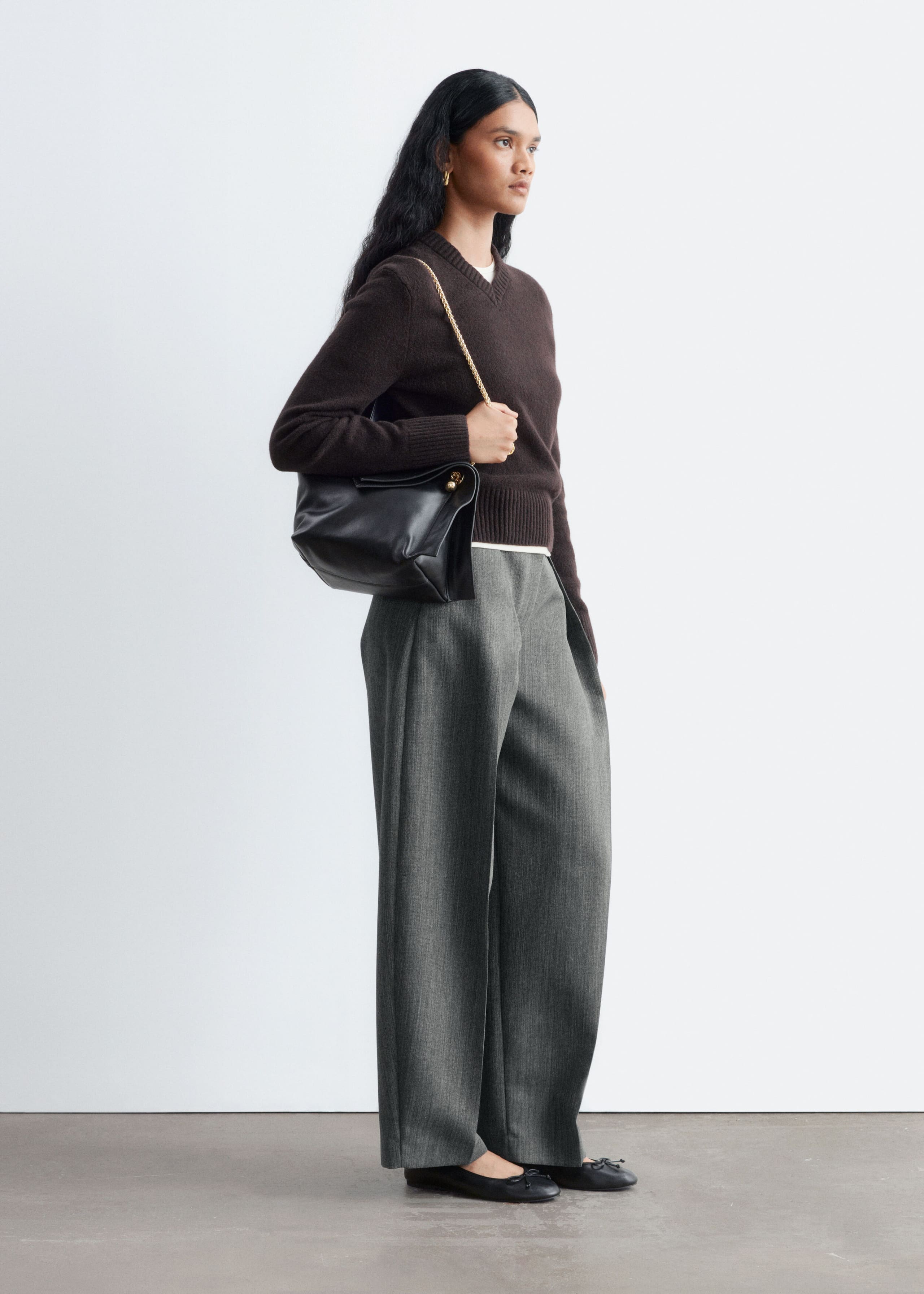 V-Neck Jumper - Dark Brown - Lookbook
