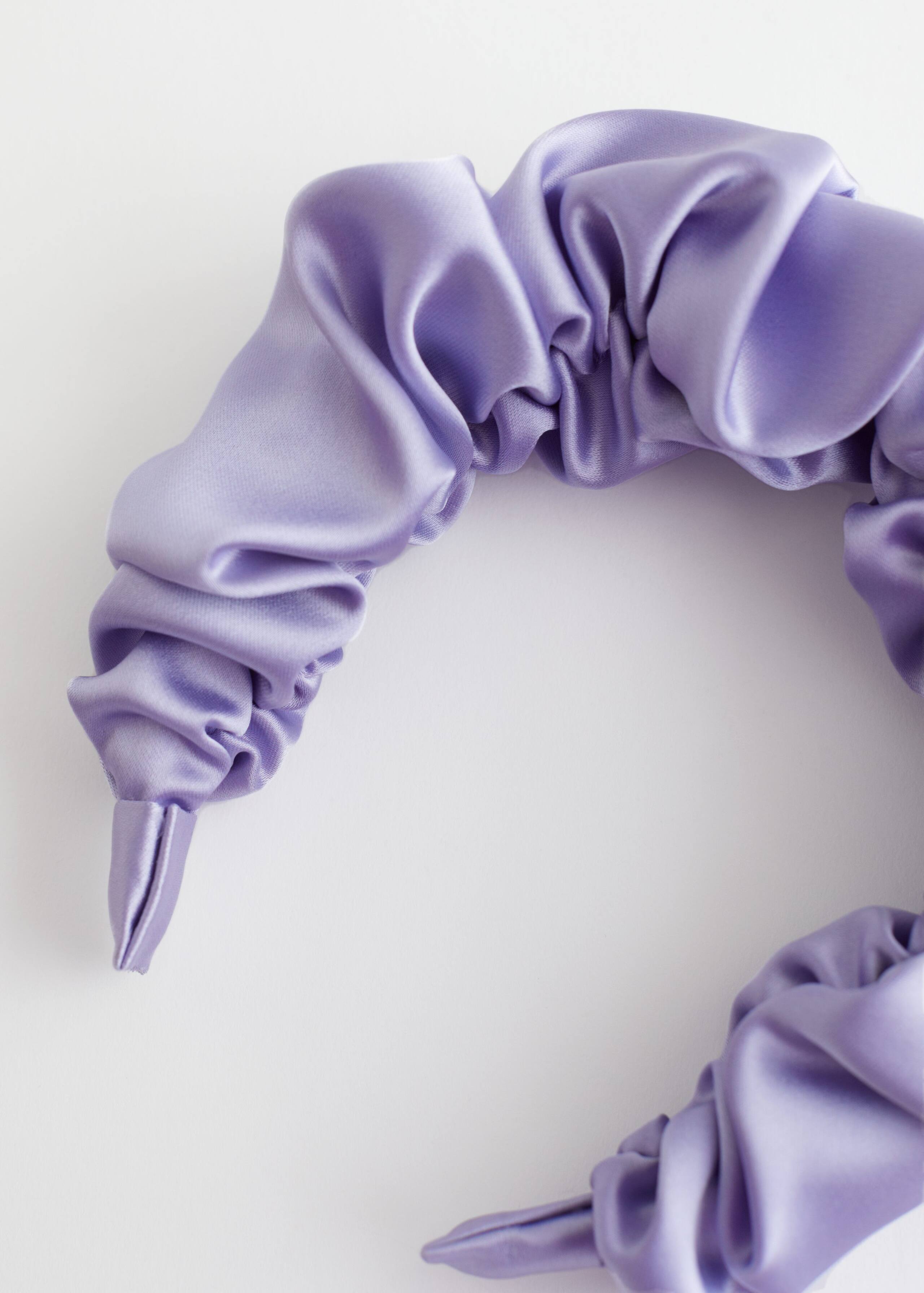 RuchedAliceHeadband - {{variantName}} - Detalle descriptivo