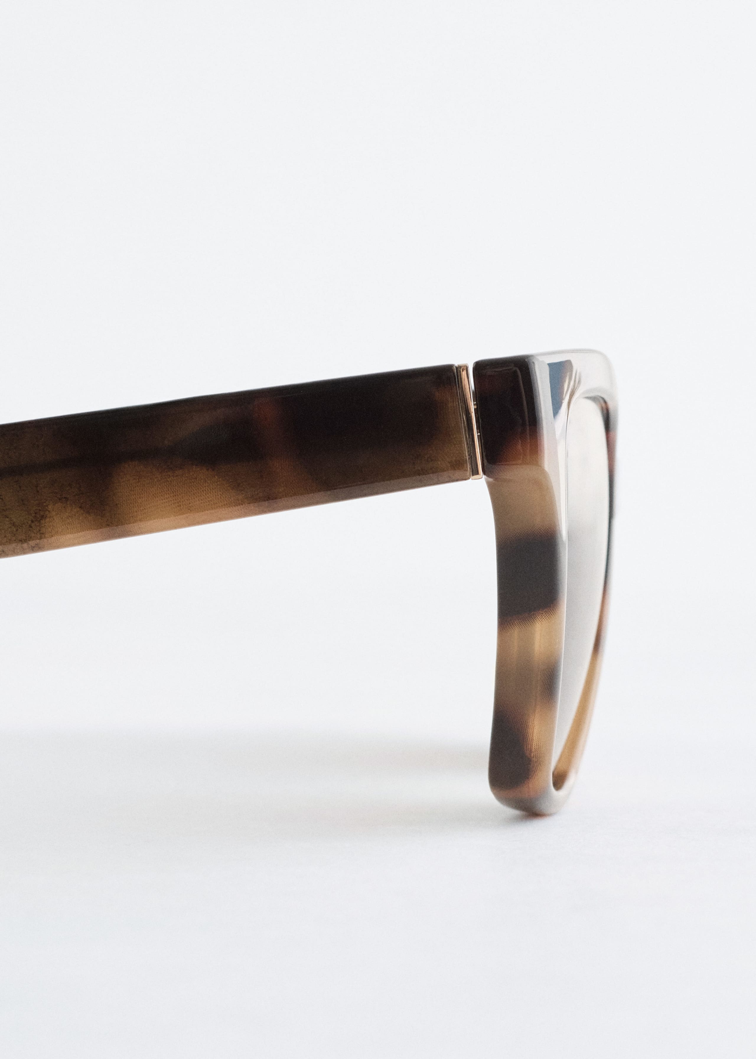 Lunettes de soleil Cat Eye - {{variantName}} - Descriptive Detail