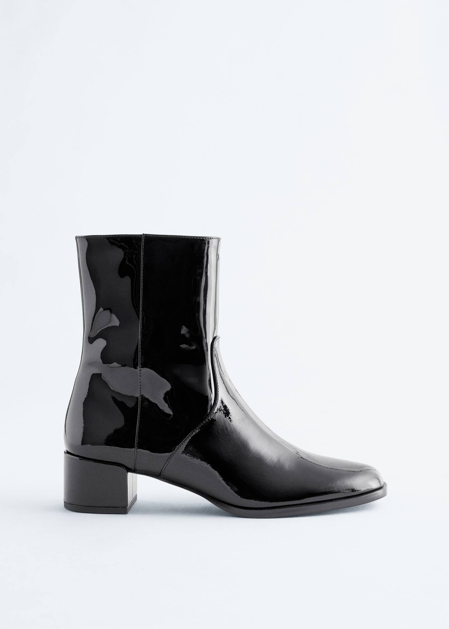 Heeled Glossed-Leather Ankle Boots - Black
