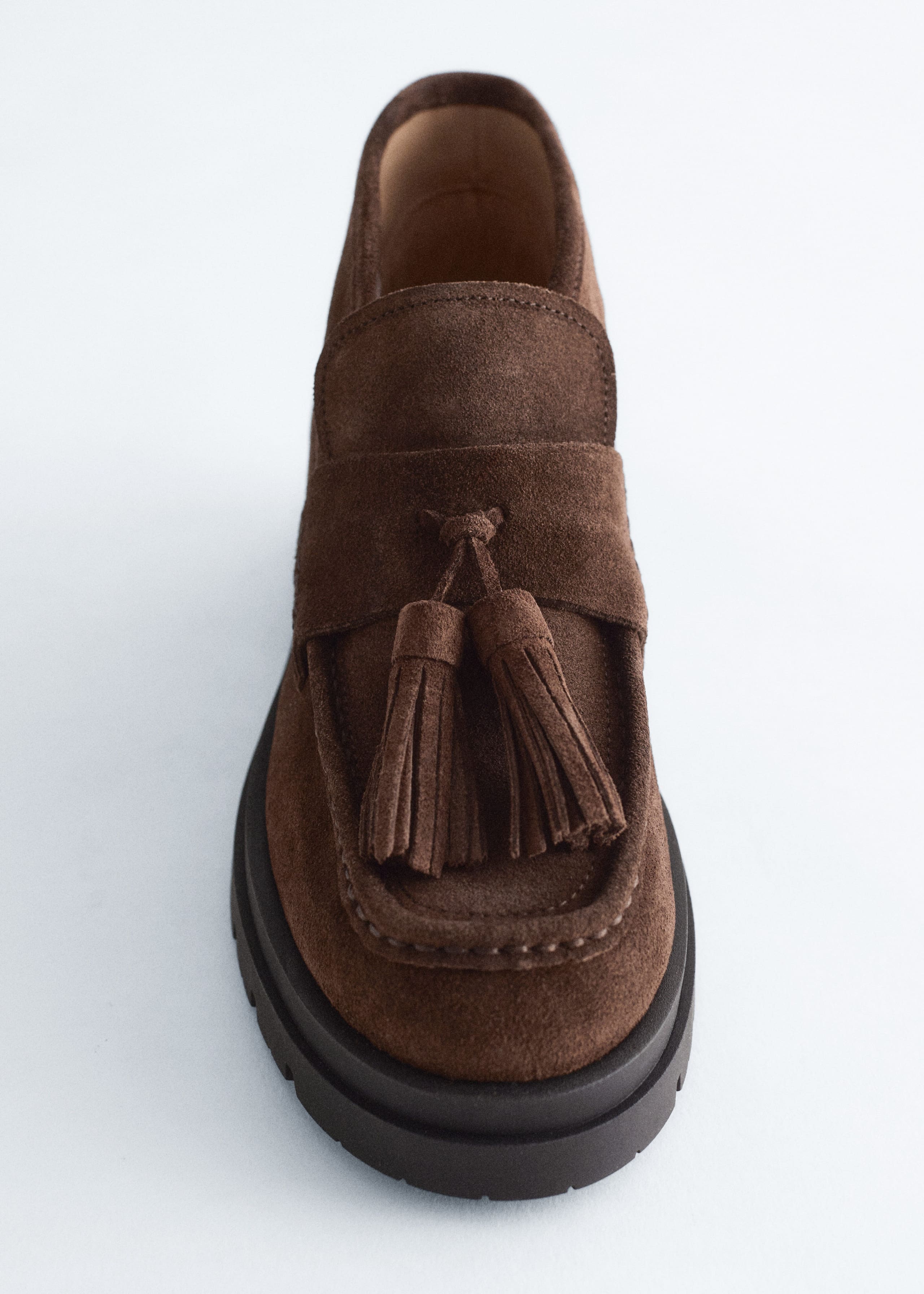 Image of Ankle-Loafer aus Veloursleder mit Quasten