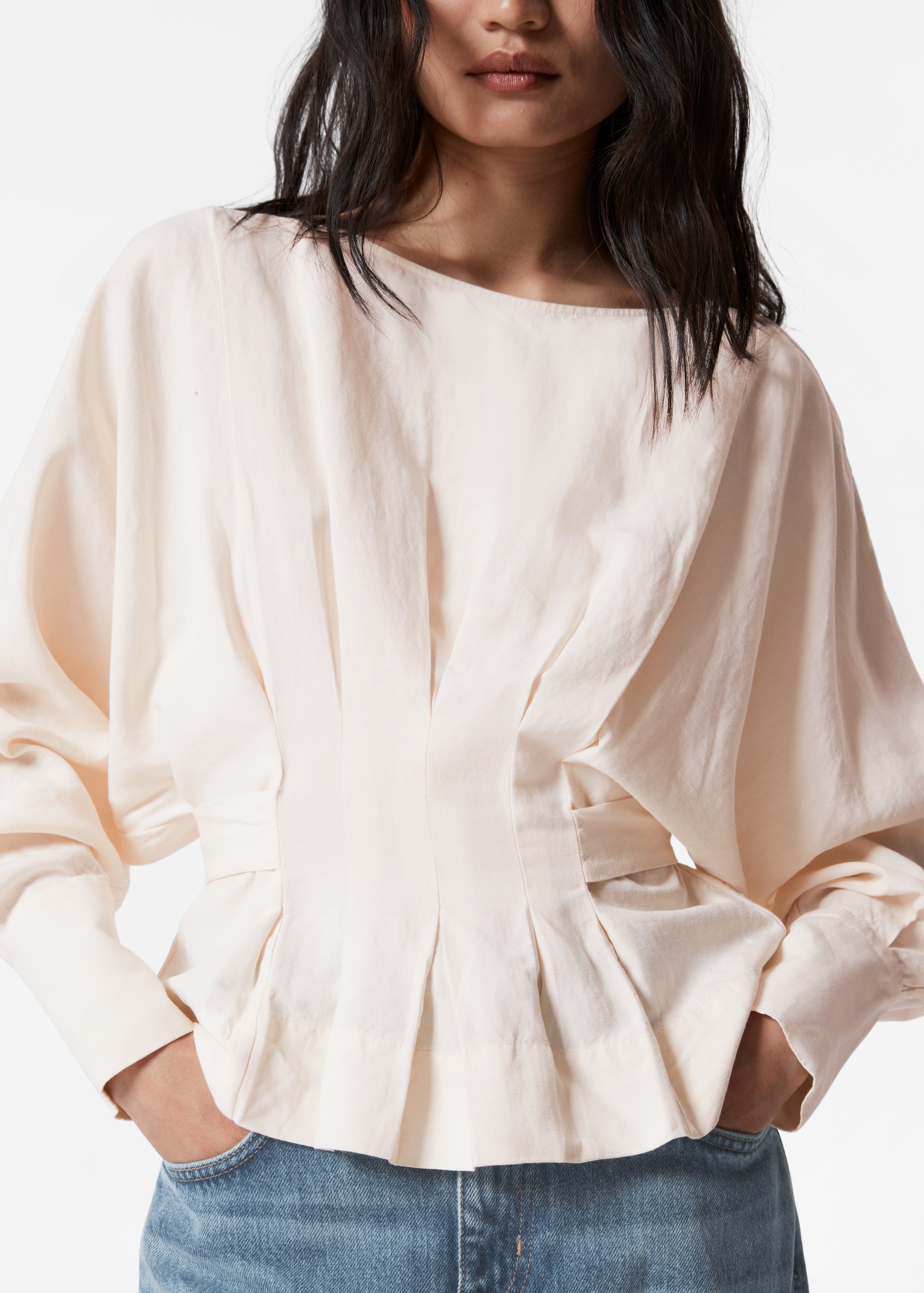 Visualizza immagine più grande: Blusa a pieghe con scollo a barchetta - Crema - DONNA | H&M IT 2