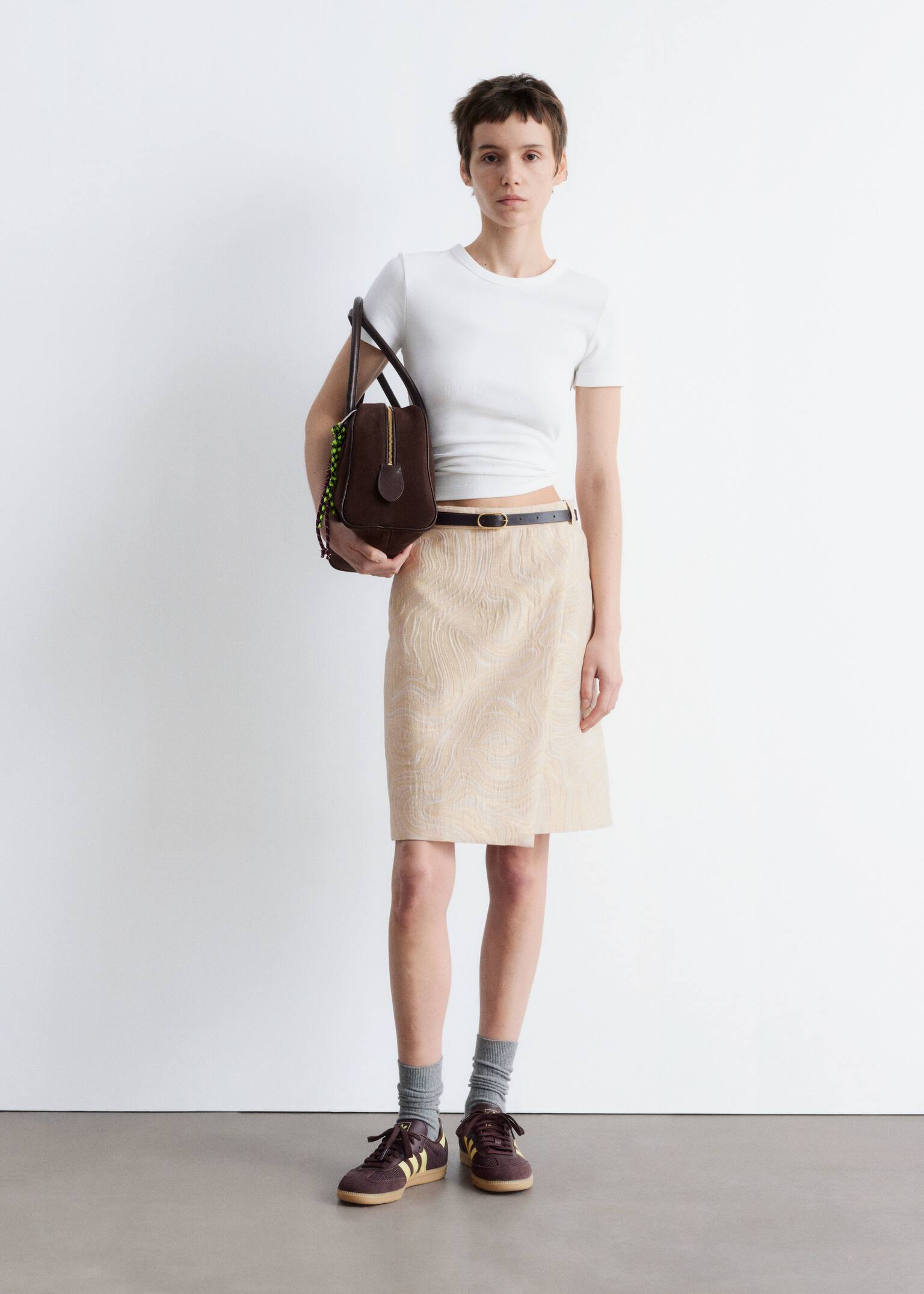 Saia midi jacquard em evasé - Bege/dourado