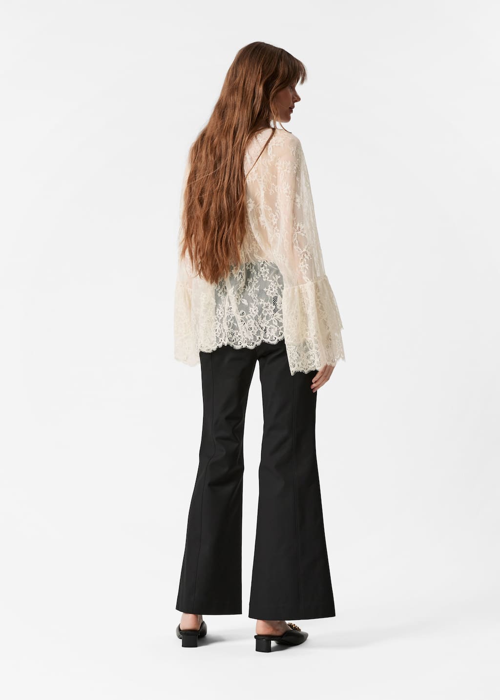 Image of Pantaloni slim a gamba svasata