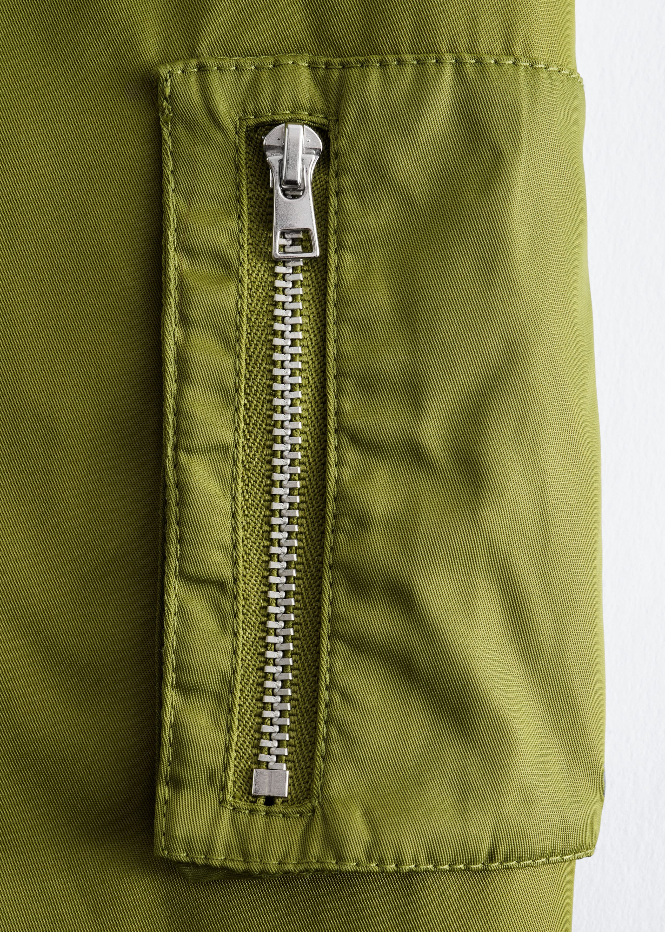 Cropped Bomber Jacket - {{variantName}} - Descriptive Detail