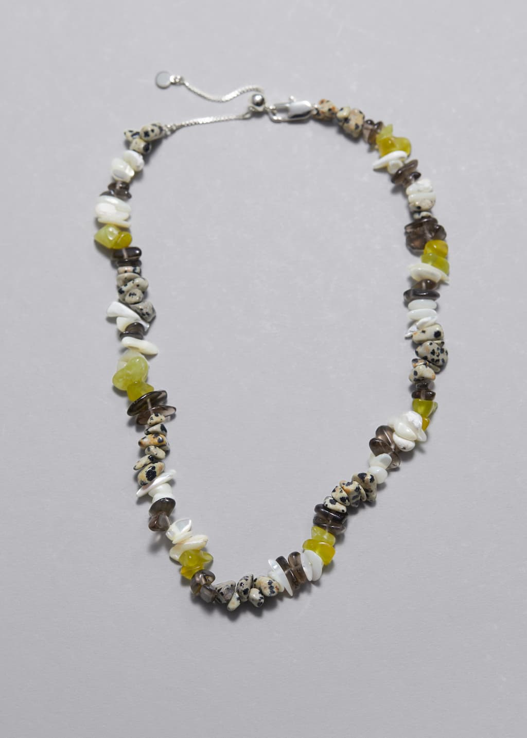 Collier à pierres gemme