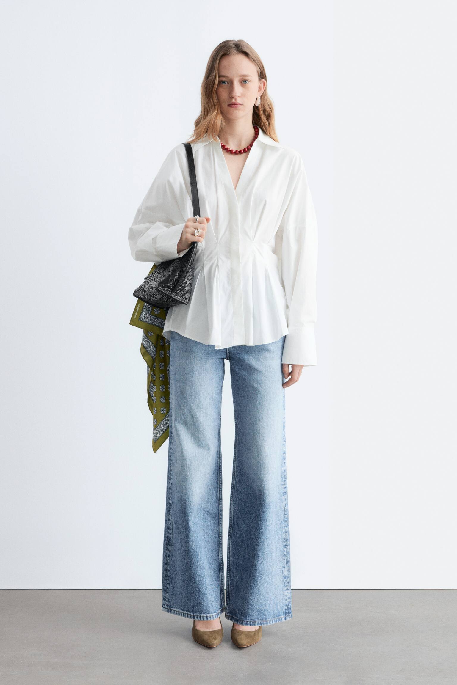 Bomullsskjorta med figurnära midja - Vit/Mörkbrun - 4