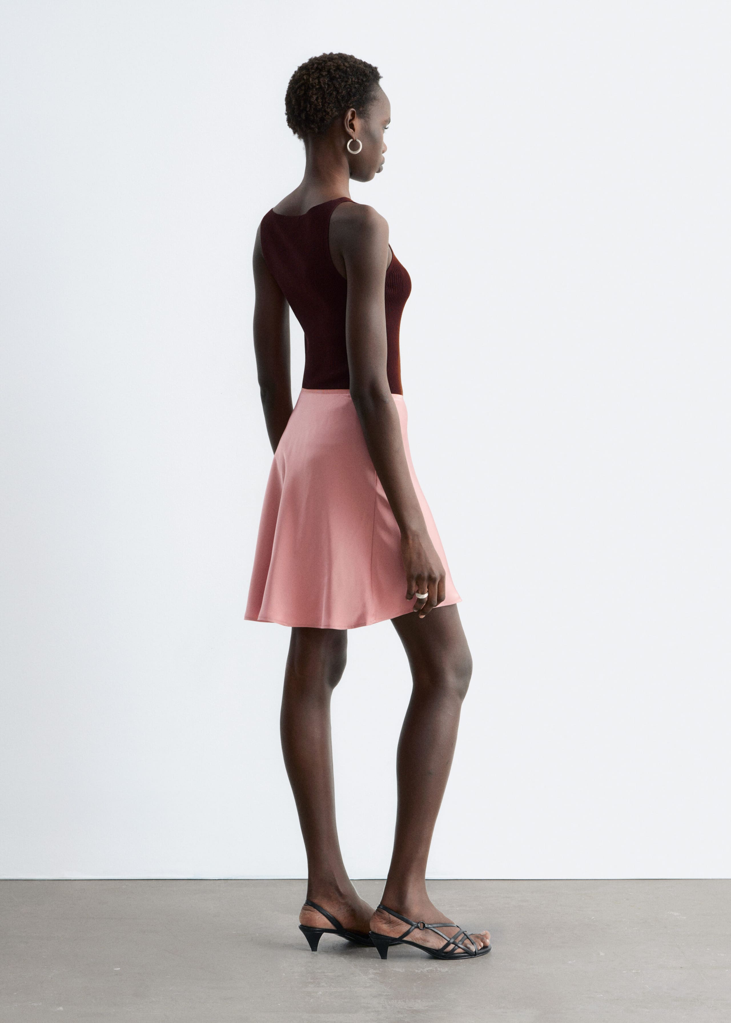 Image of Schräg geschnittenes Minikleid aus Viskose