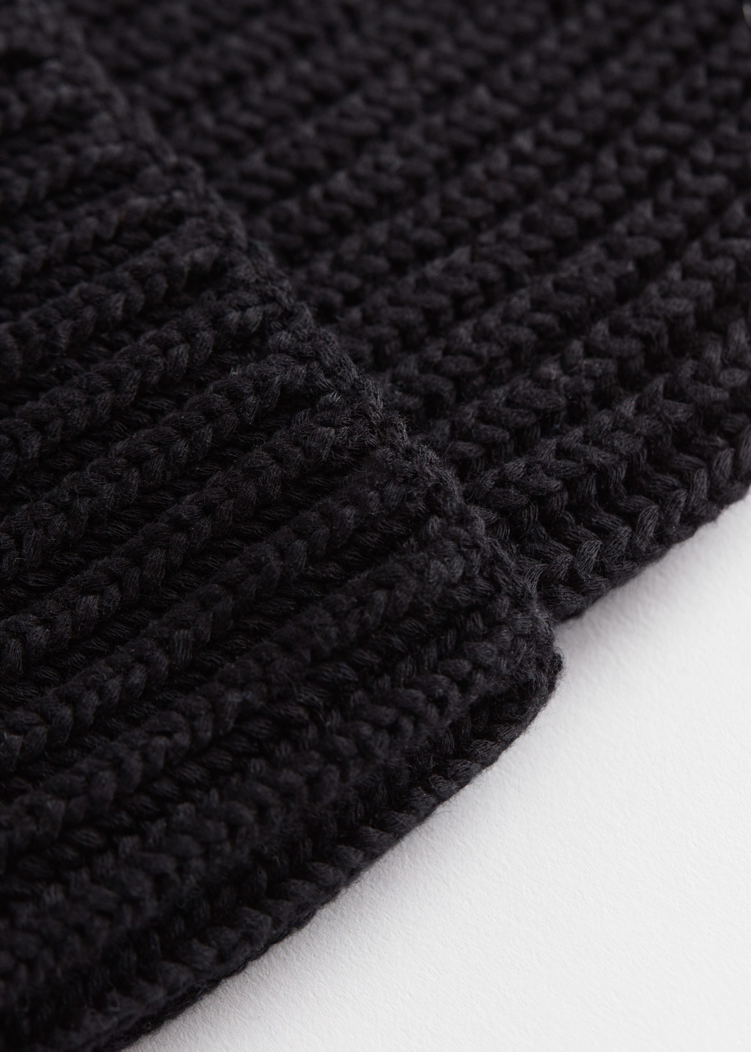 Chunky Knit Beanie - {{variantName}} - Descriptive Detail